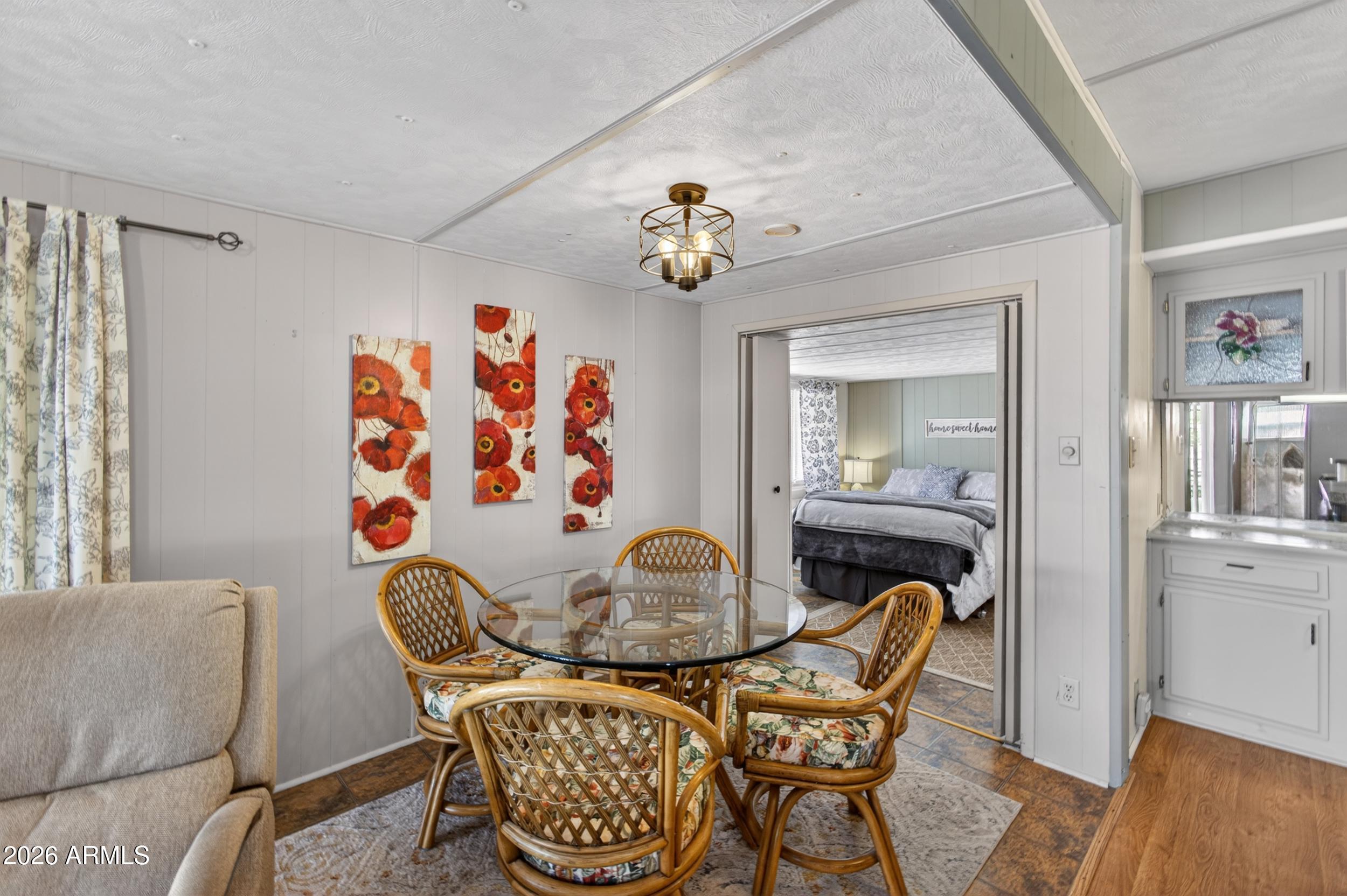 523 S PARK VIEW Circle