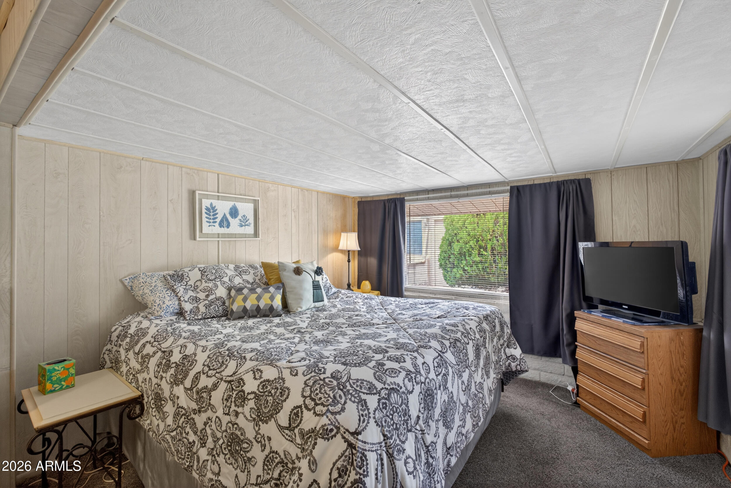 523 S PARK VIEW Circle