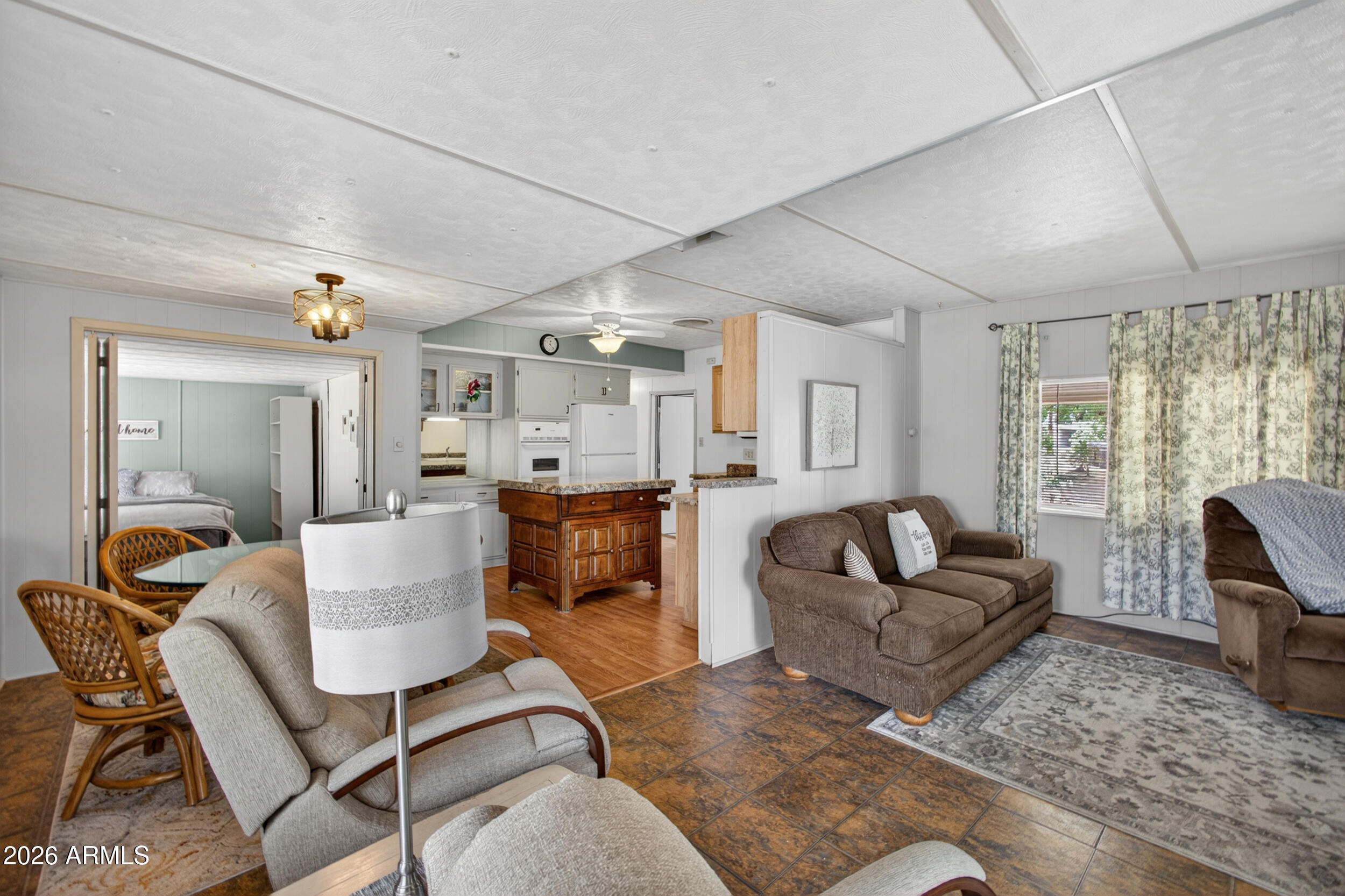 523 S PARK VIEW Circle