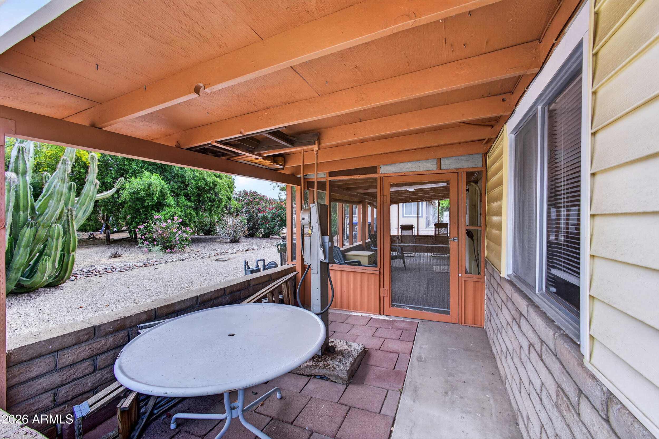 523 S PARK VIEW Circle