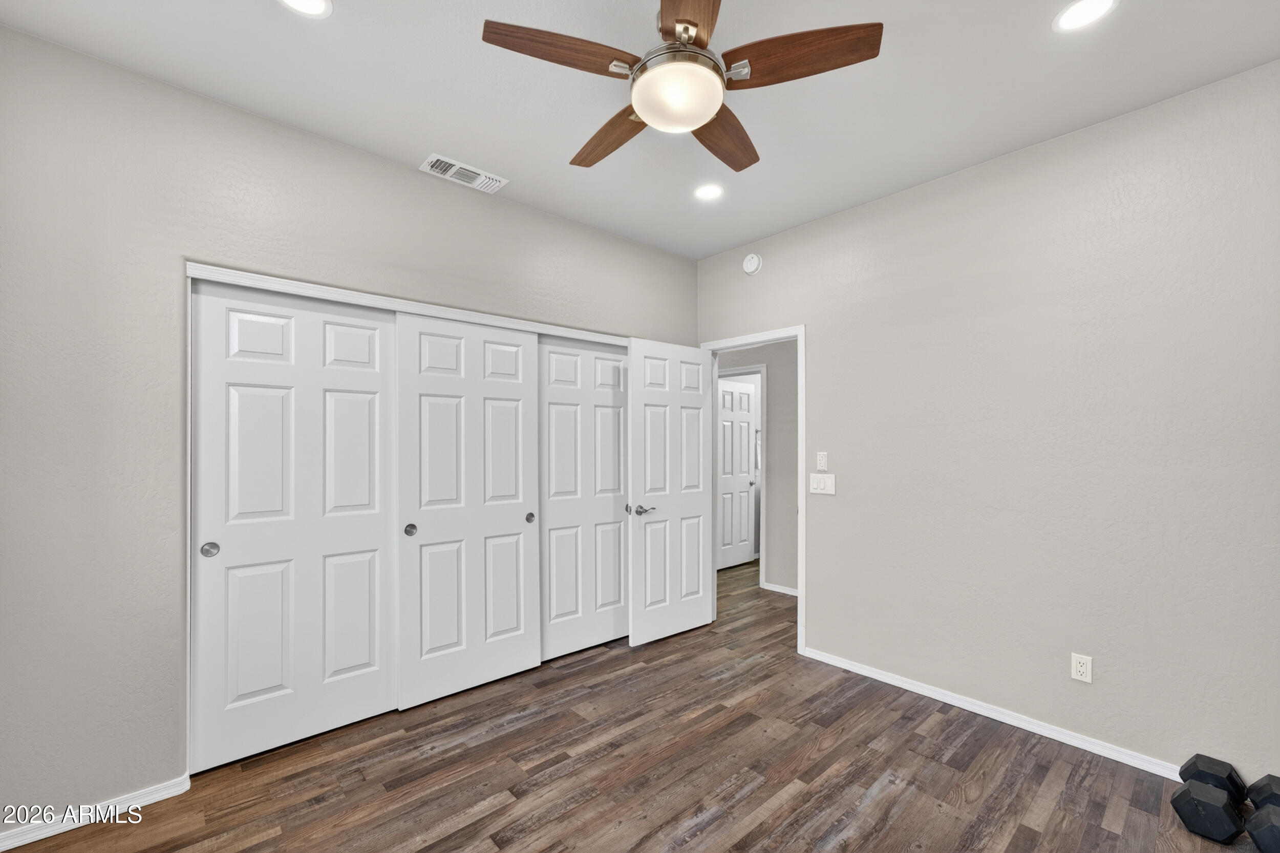 625 W MERRILL Avenue