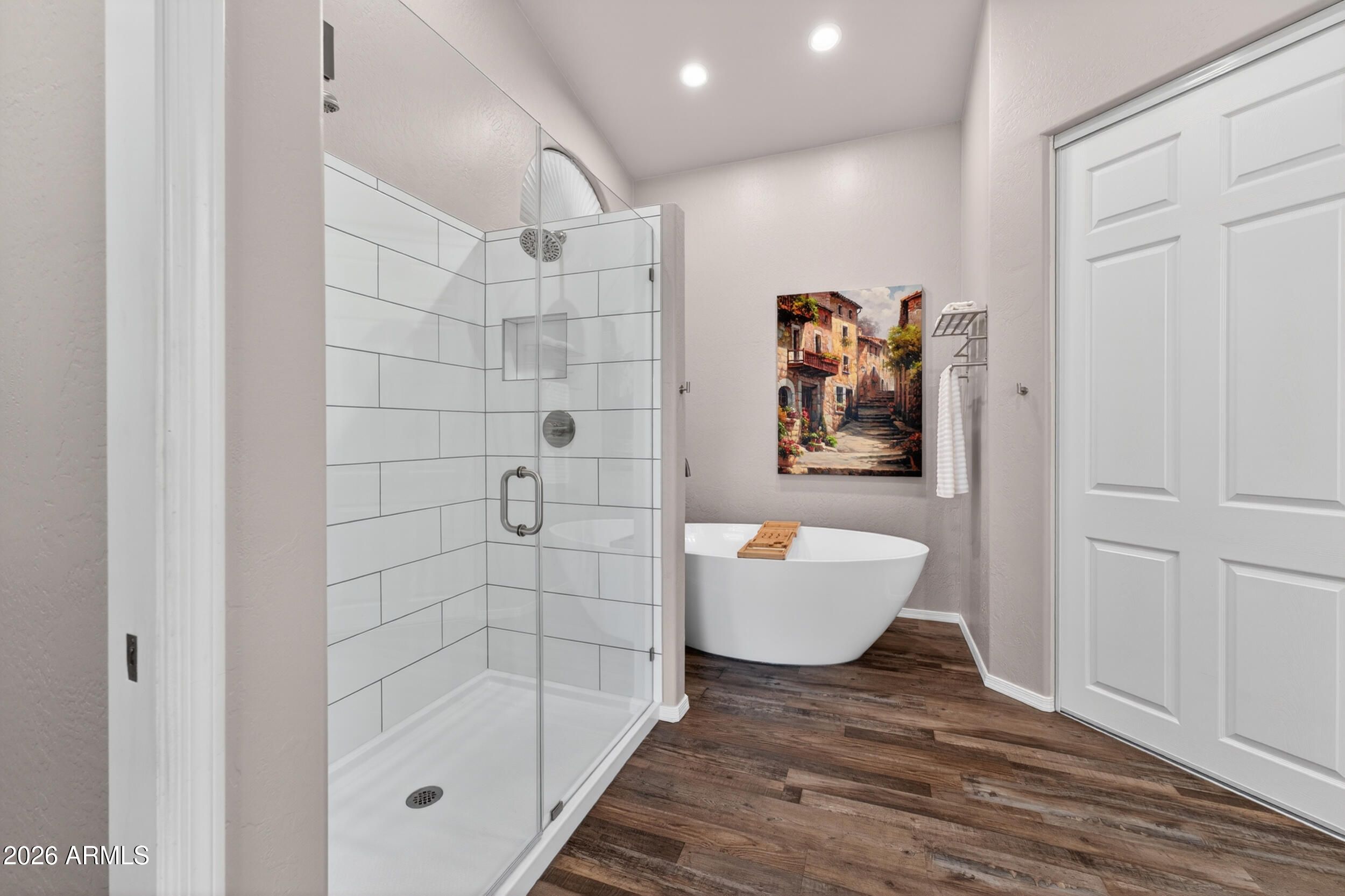 625 W MERRILL Avenue