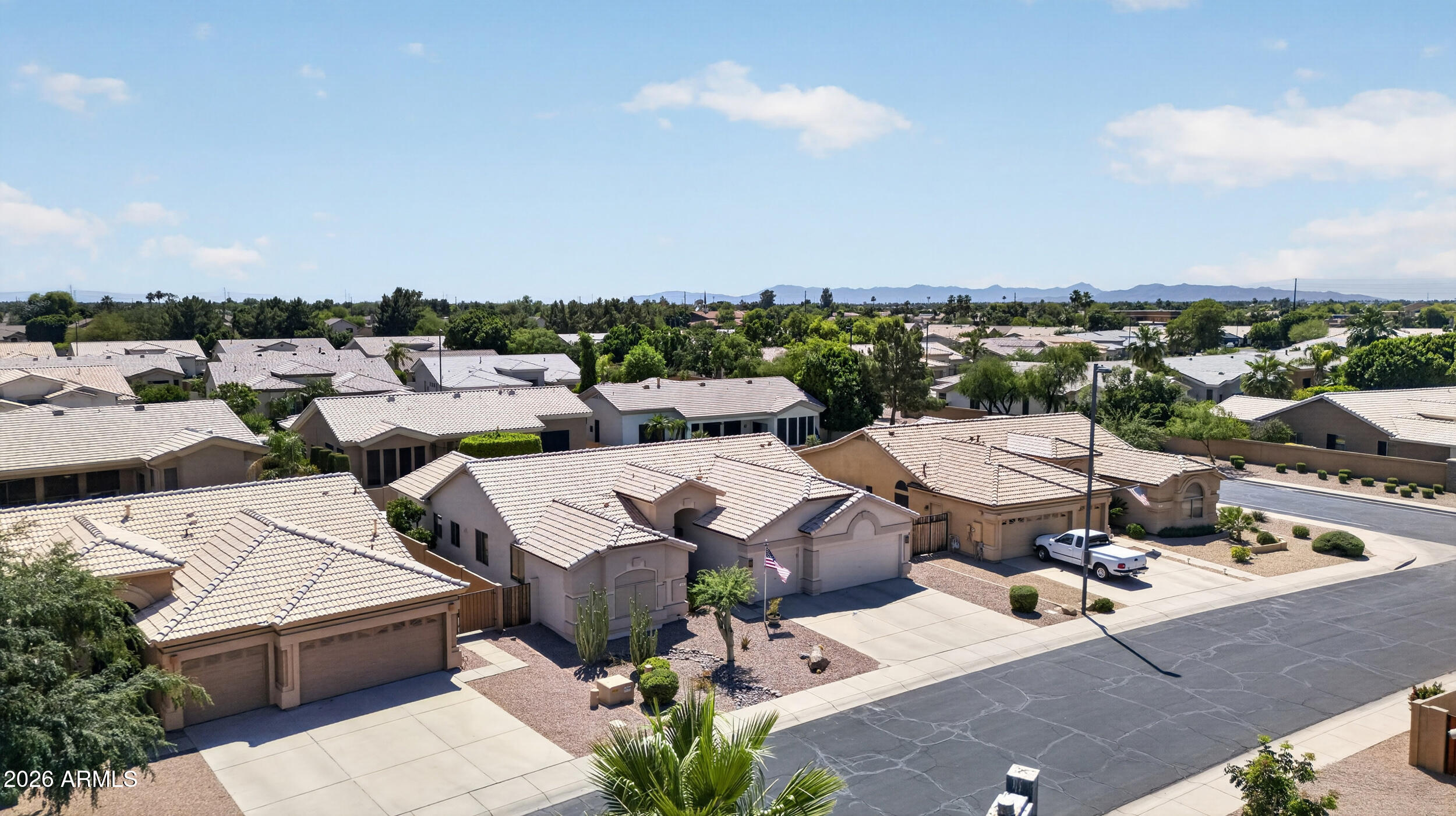 625 W MERRILL Avenue