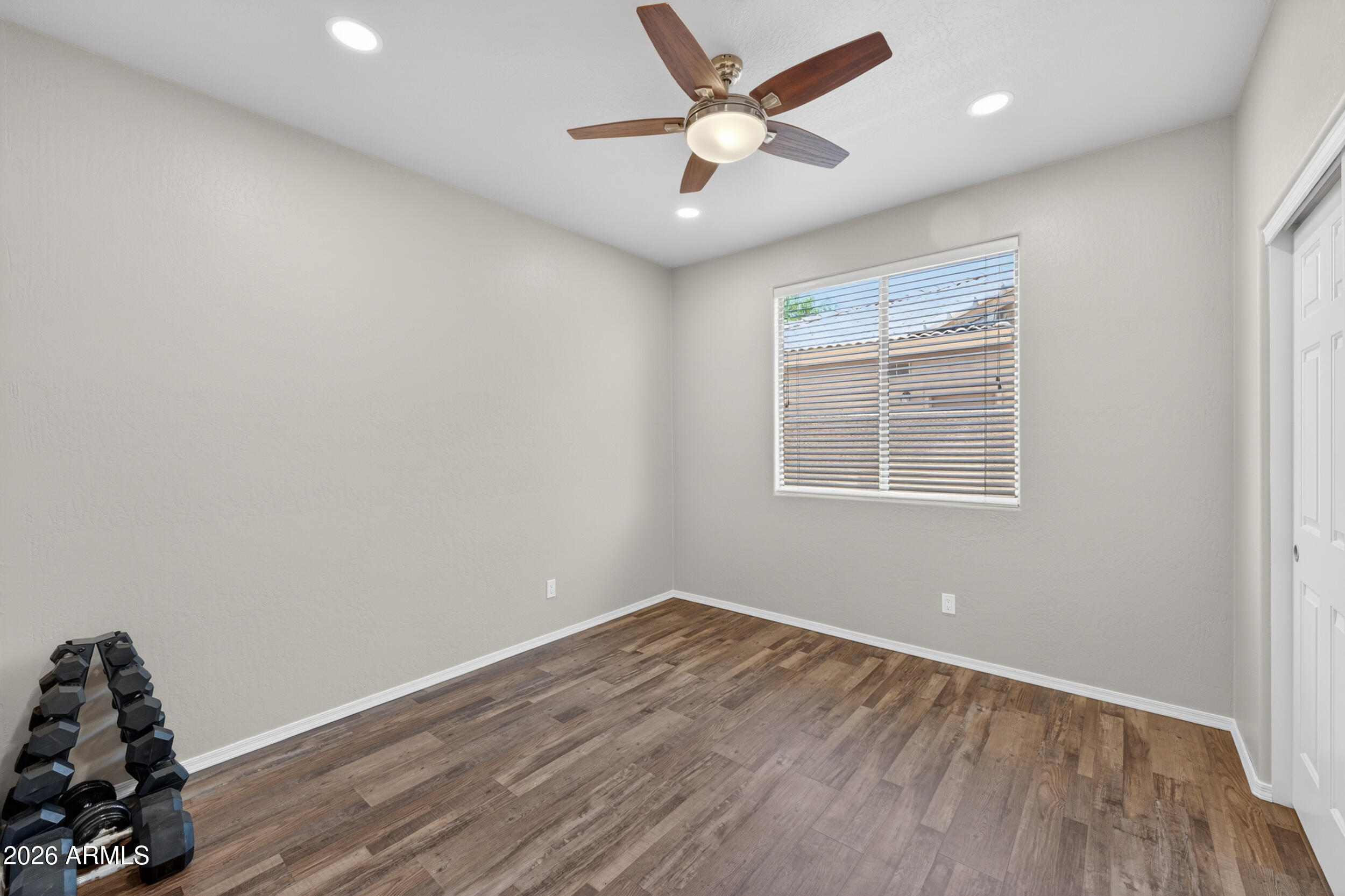 625 W MERRILL Avenue