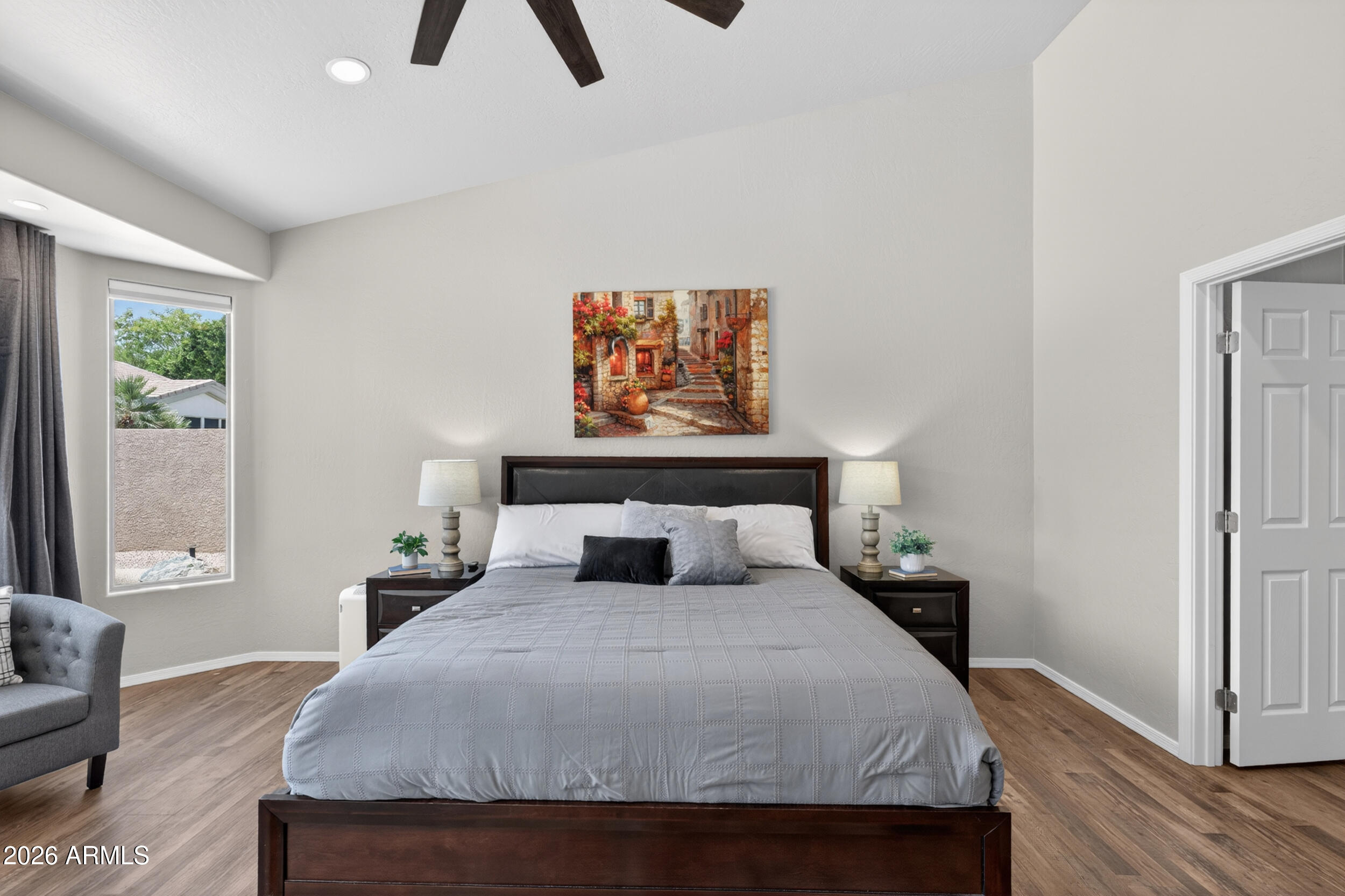 625 W MERRILL Avenue