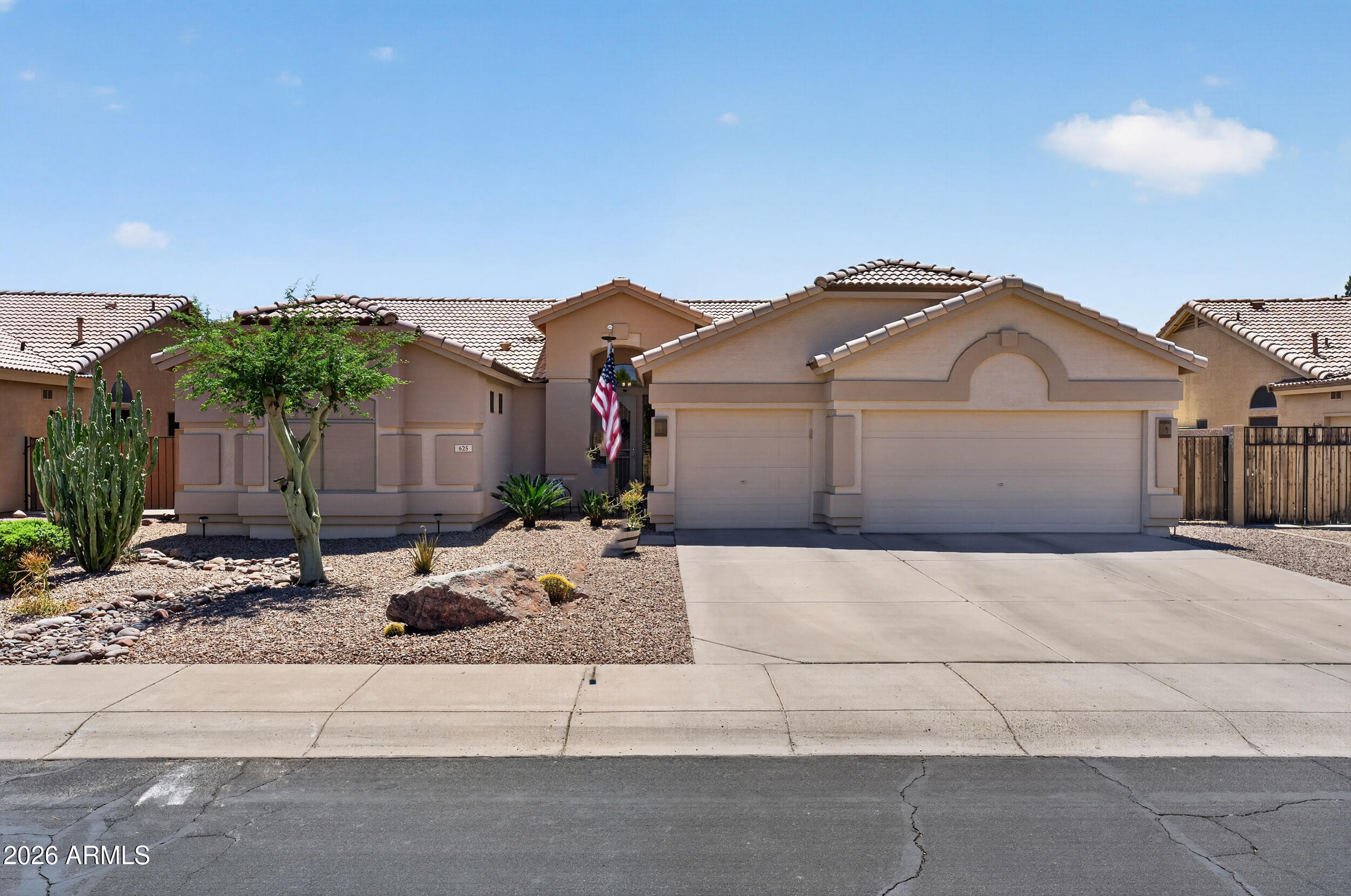 625 W MERRILL Avenue