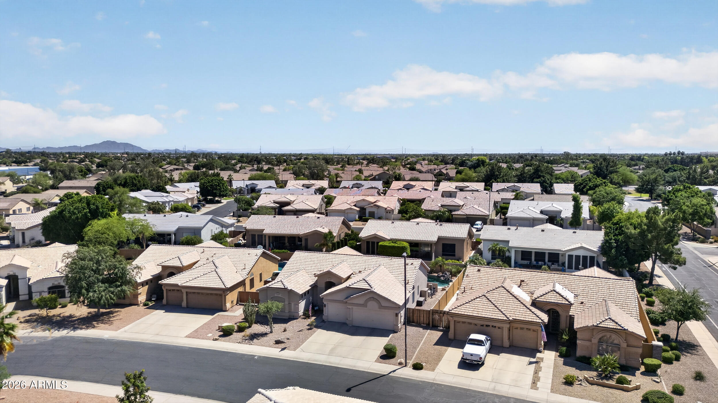 625 W MERRILL Avenue