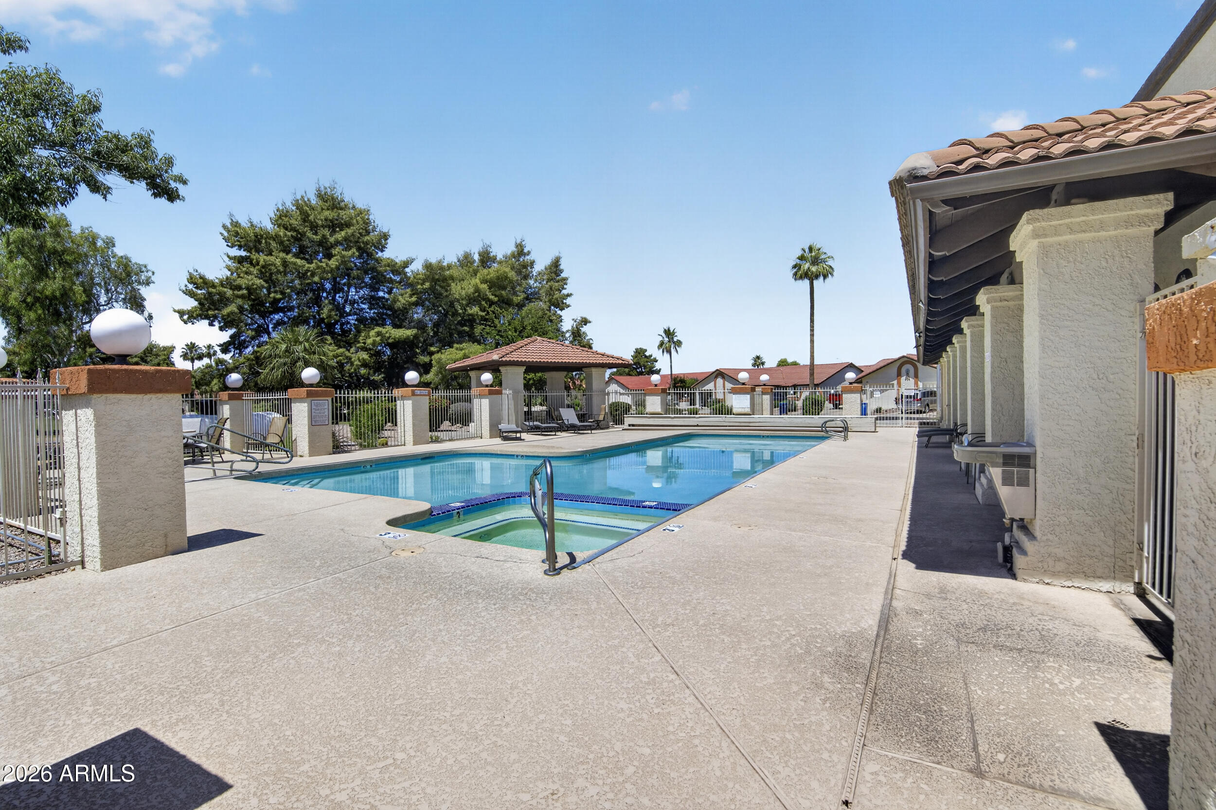 542 S HIGLEY Road 41