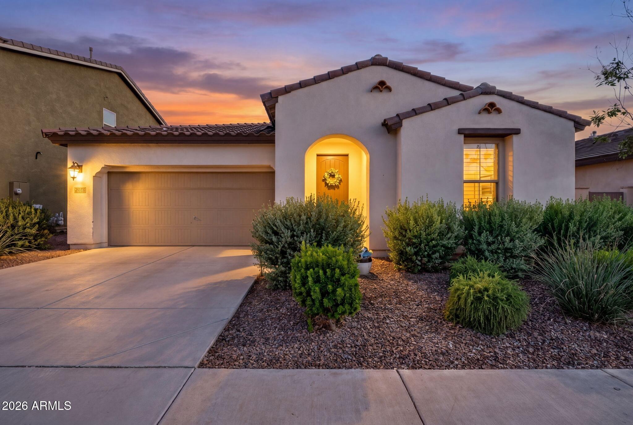 9763 E SUBURBAN Drive