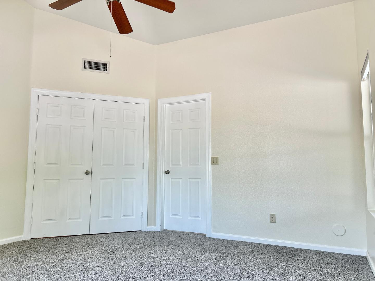 1034 W Redondo Drive