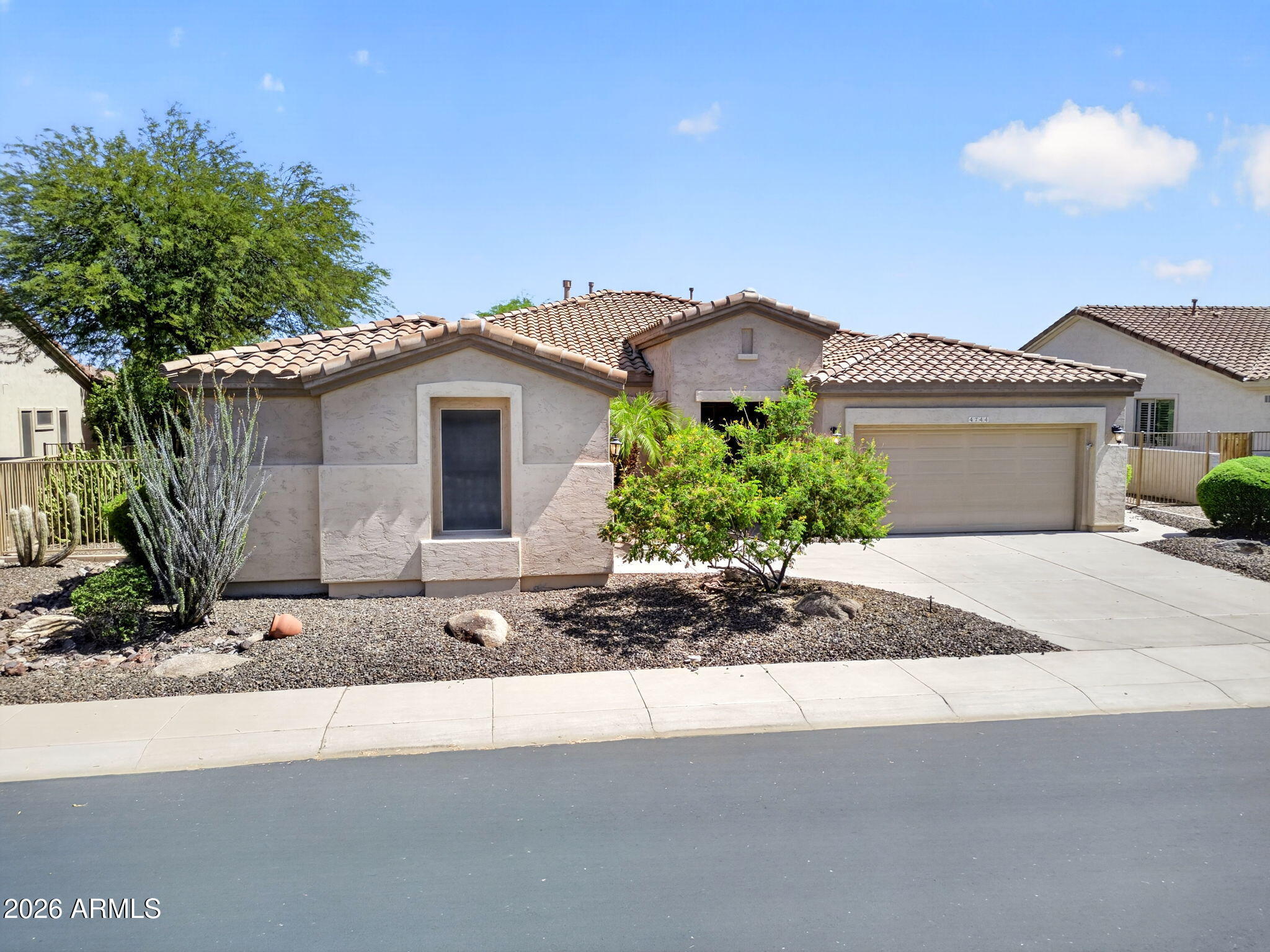 4744 E CAROB Drive