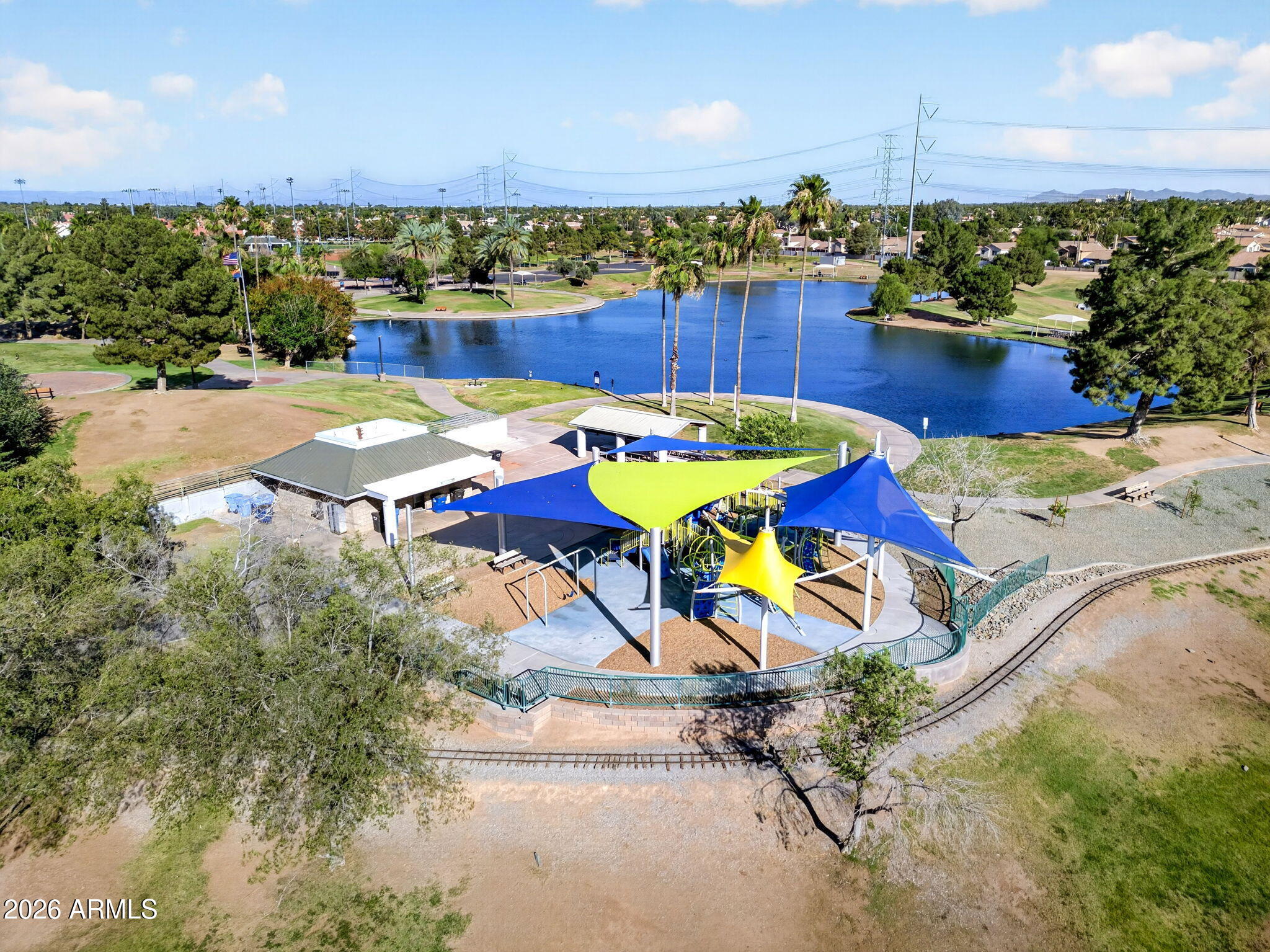 1114 E ARTESIAN Way
