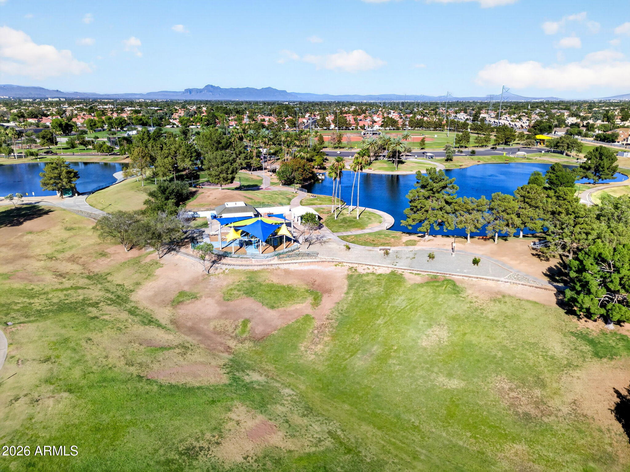 1114 E ARTESIAN Way