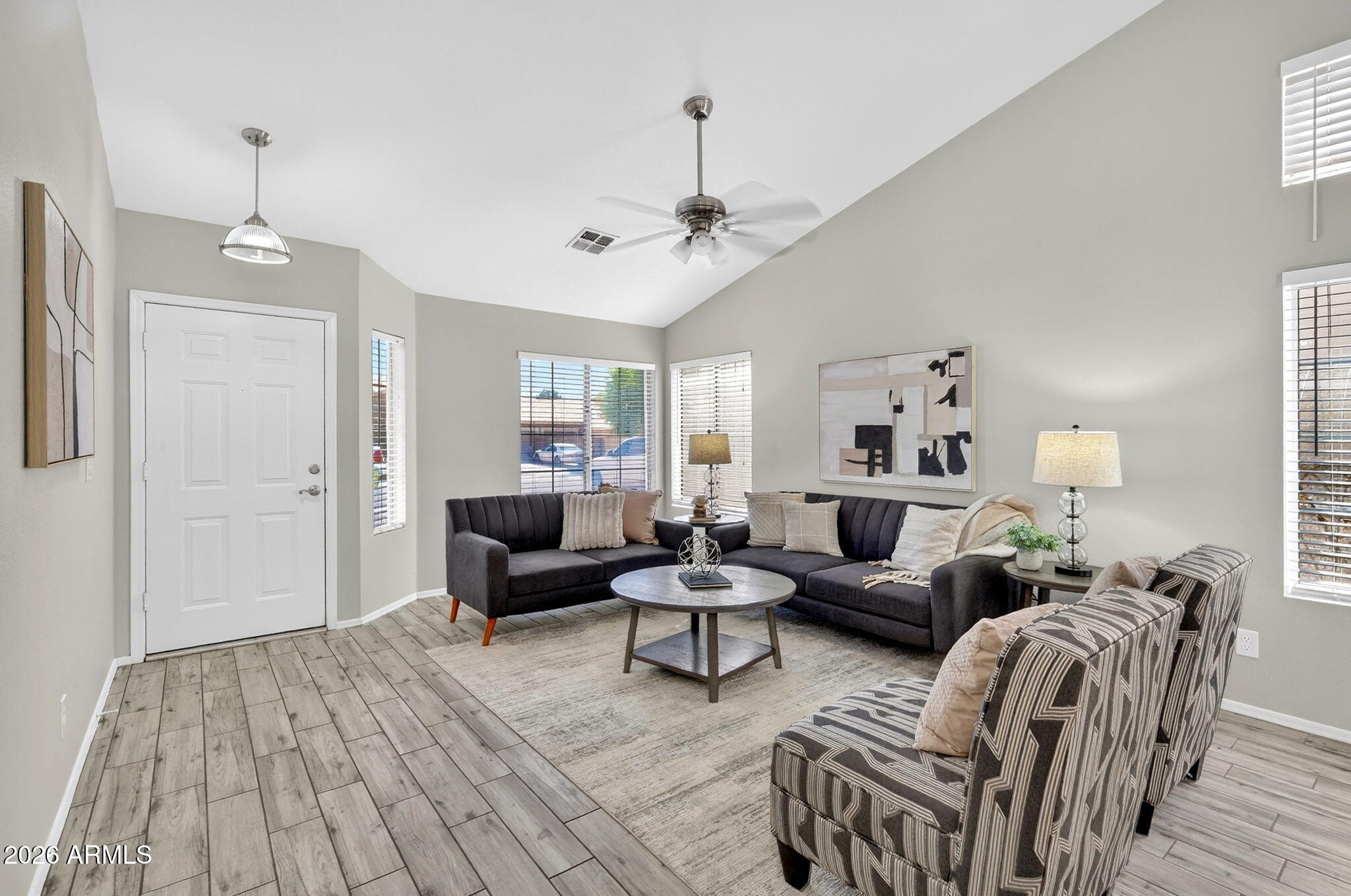 1114 E ARTESIAN Way