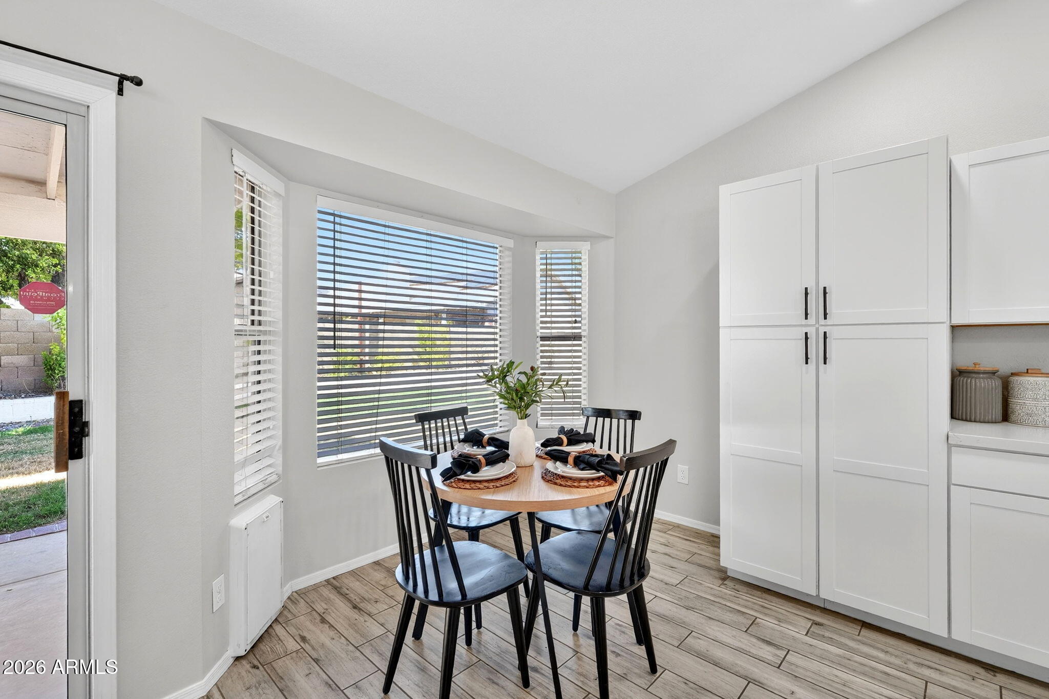 1114 E ARTESIAN Way