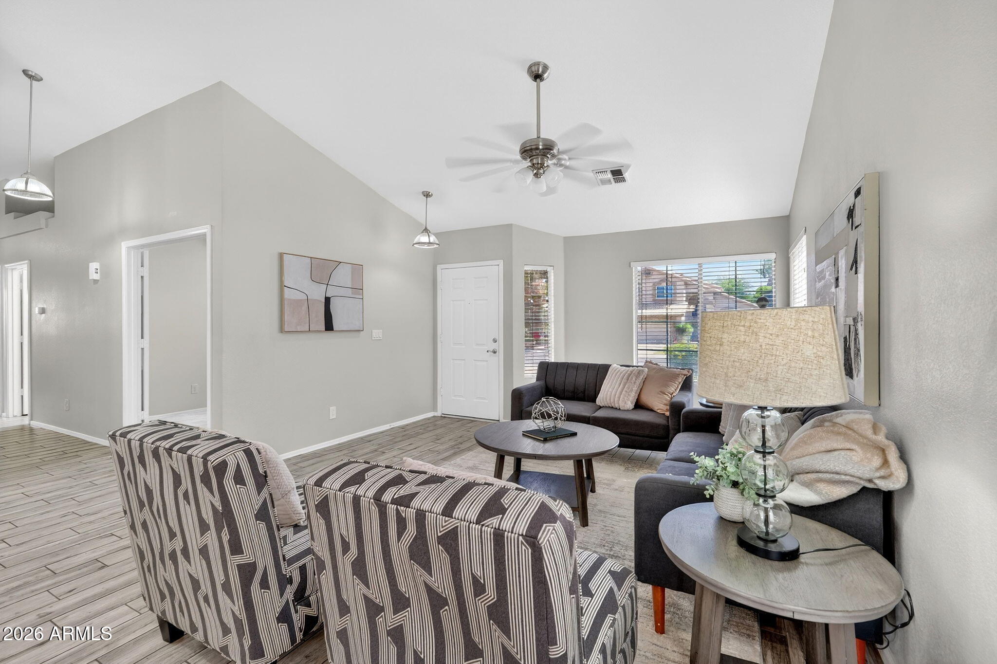 1114 E ARTESIAN Way
