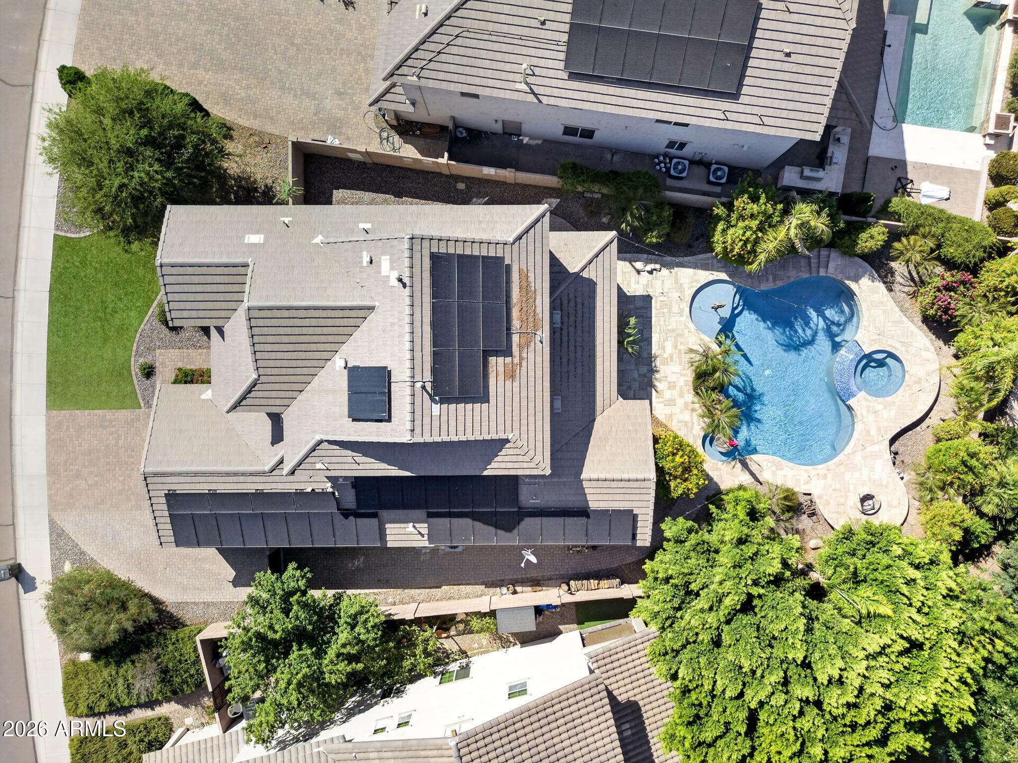 392 E BELLERIVE Place