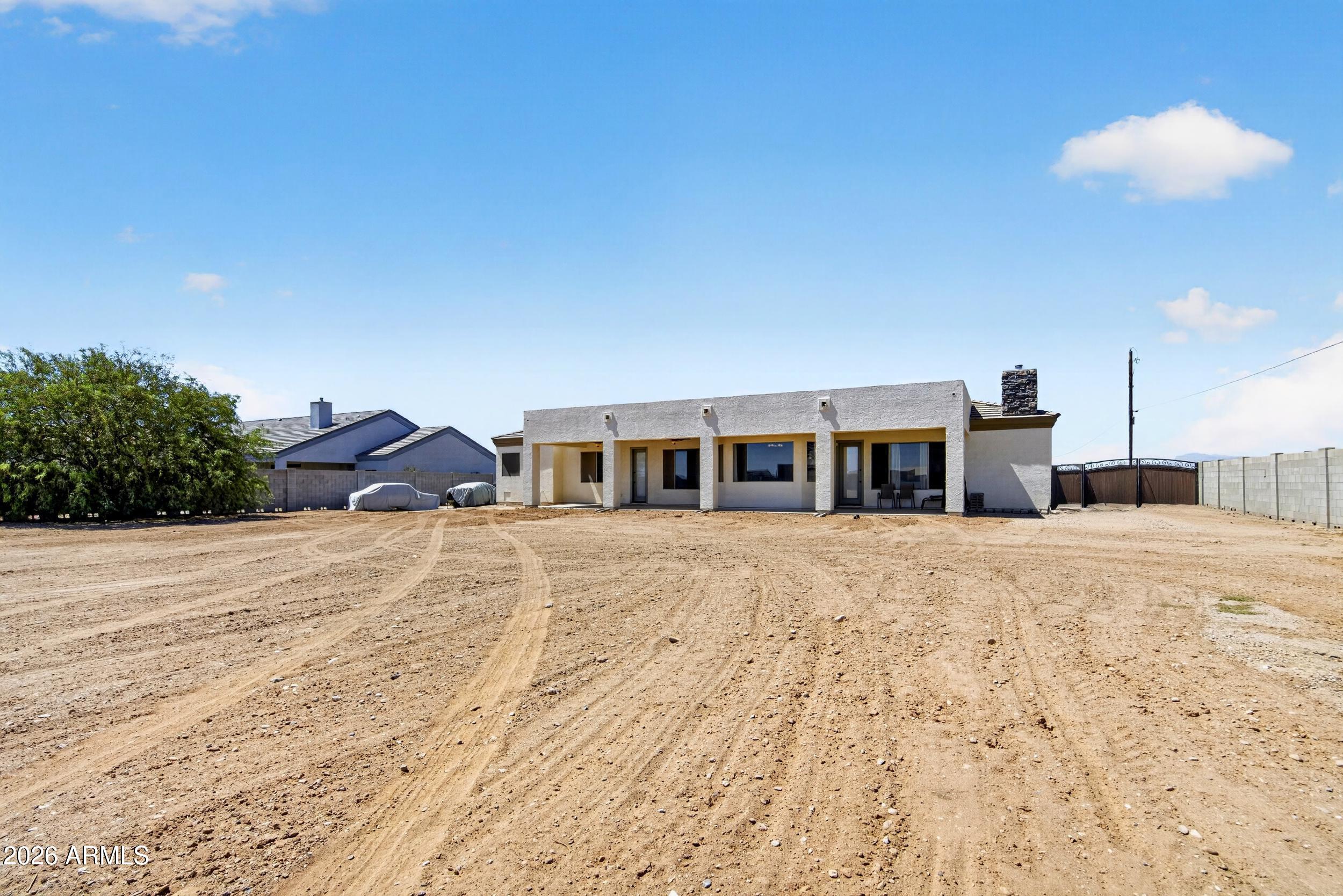 5317 E Lonesome Dove Trail