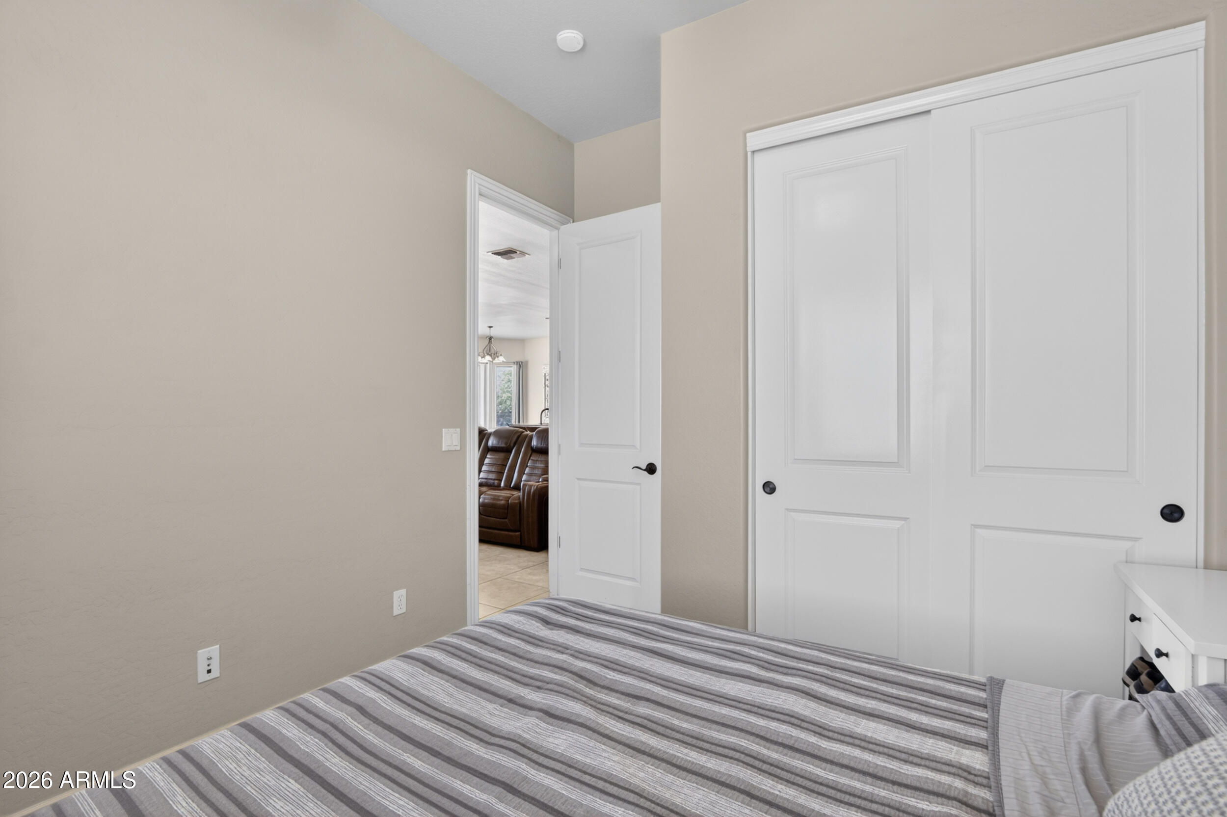 5317 E Lonesome Dove Trail