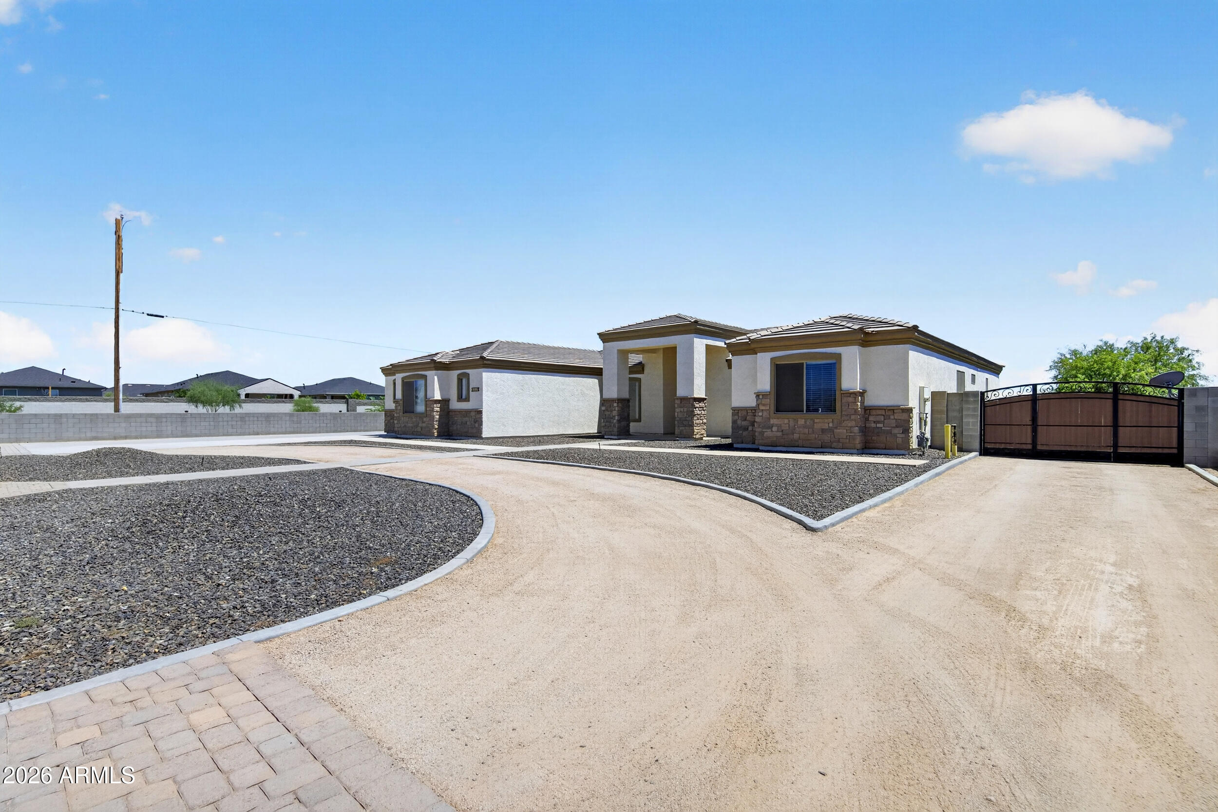 5317 E Lonesome Dove Trail