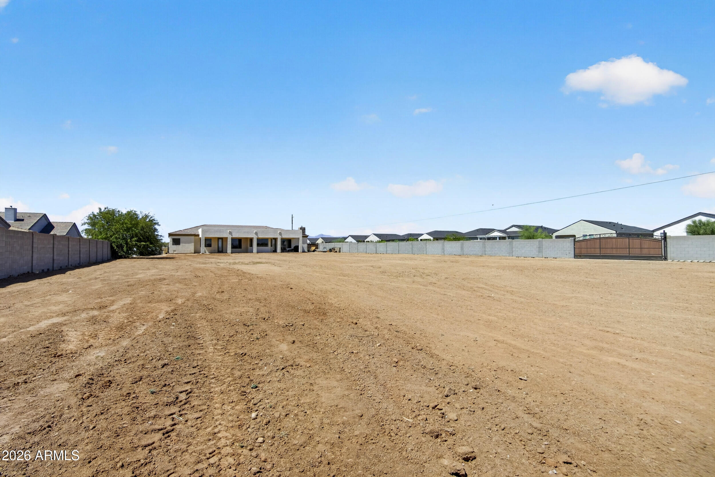 5317 E Lonesome Dove Trail