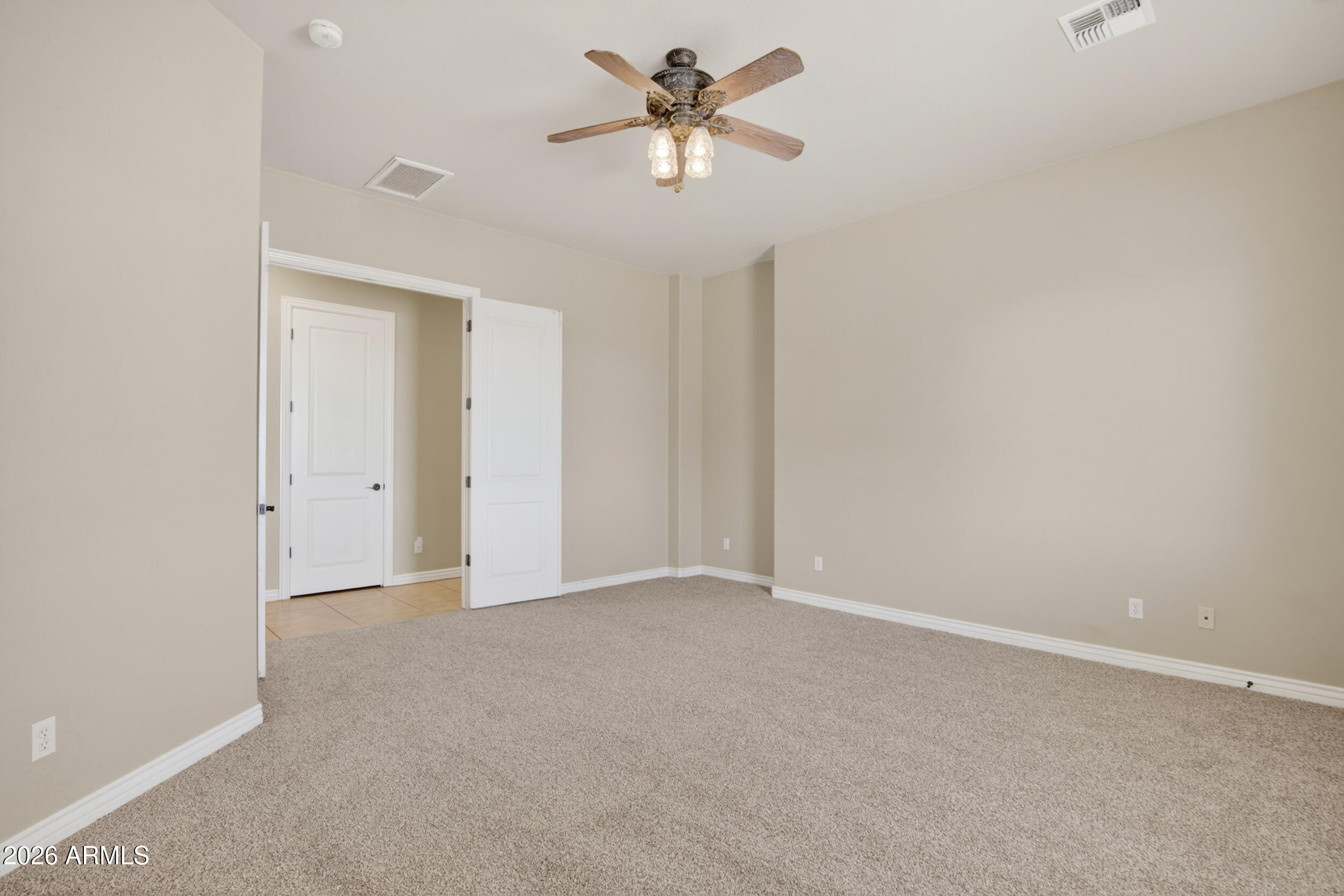 5317 E Lonesome Dove Trail