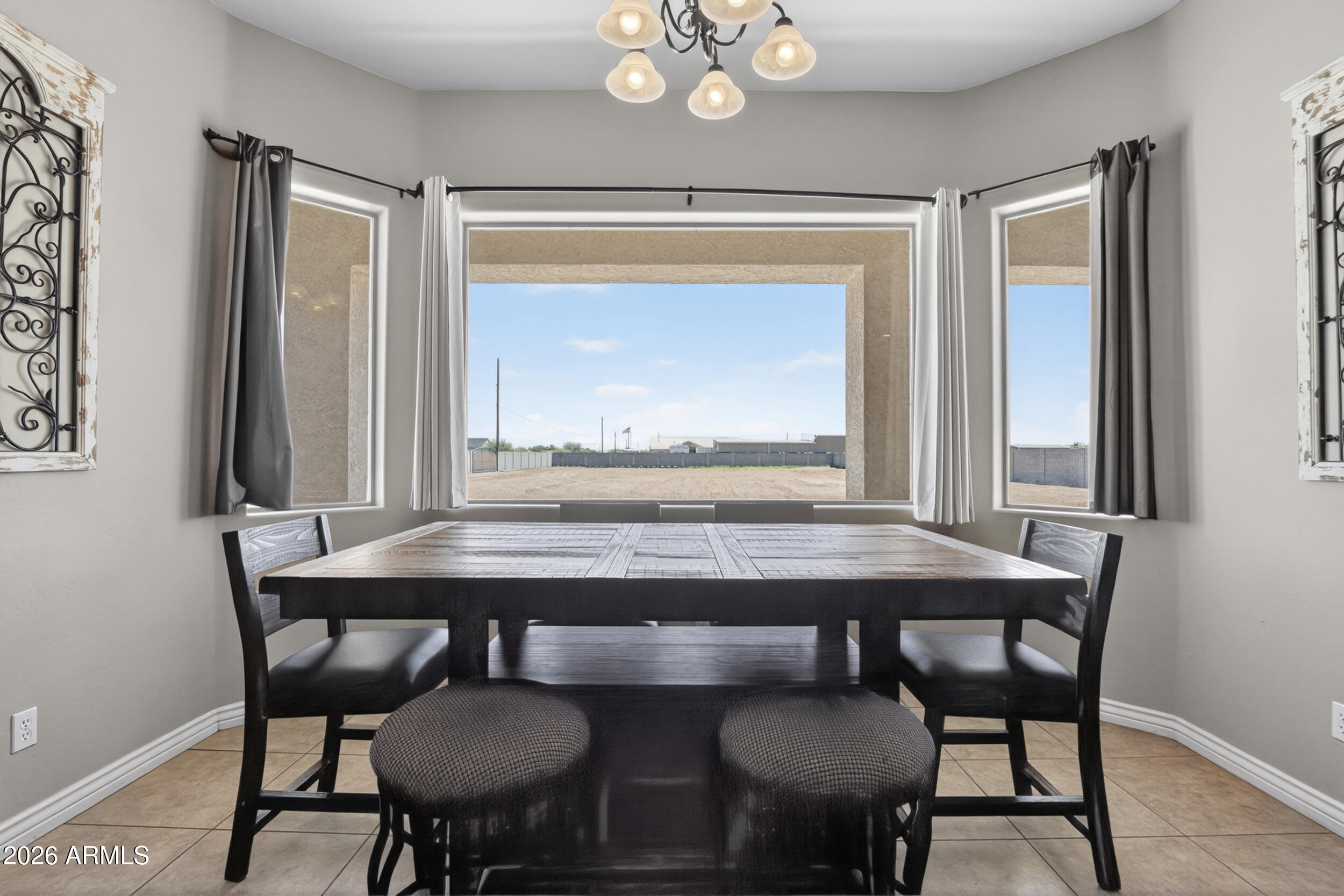5317 E Lonesome Dove Trail
