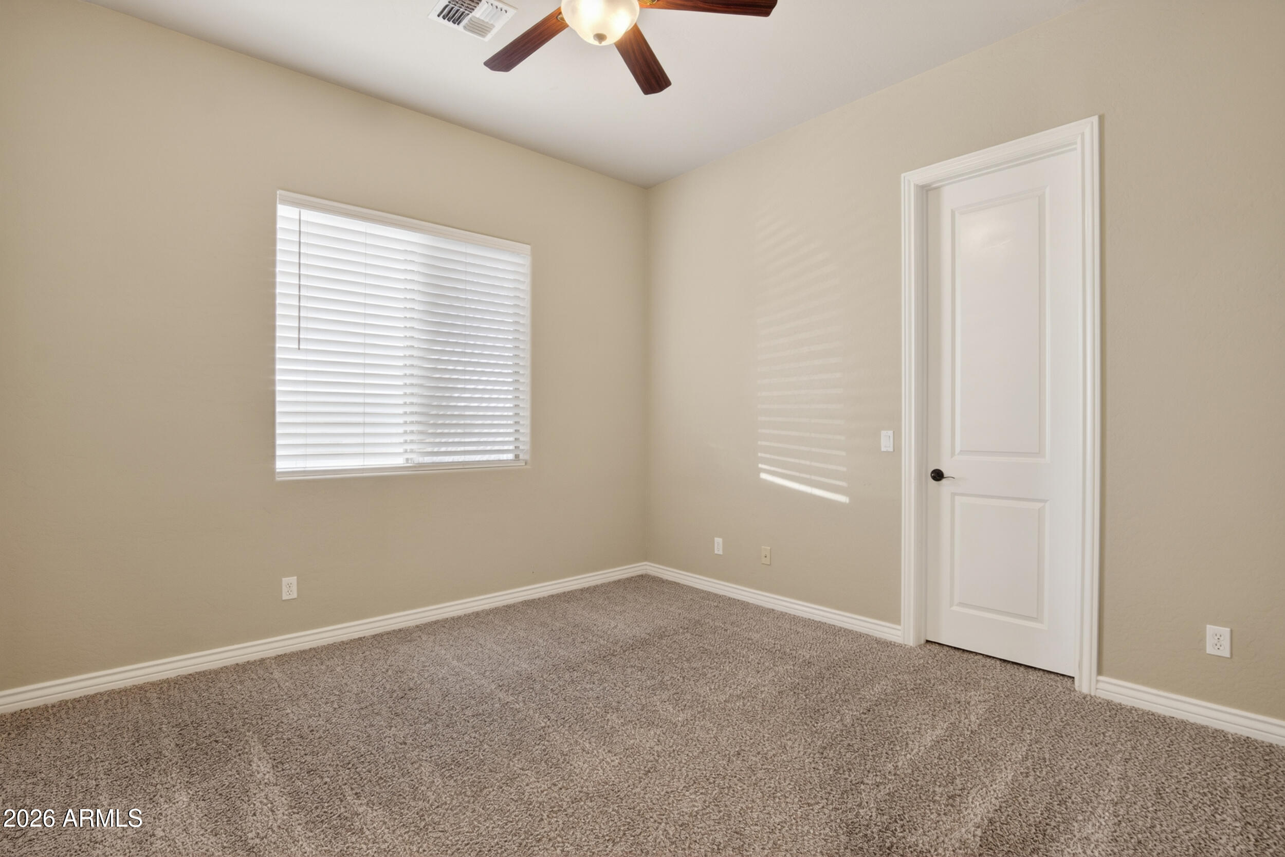 5317 E Lonesome Dove Trail