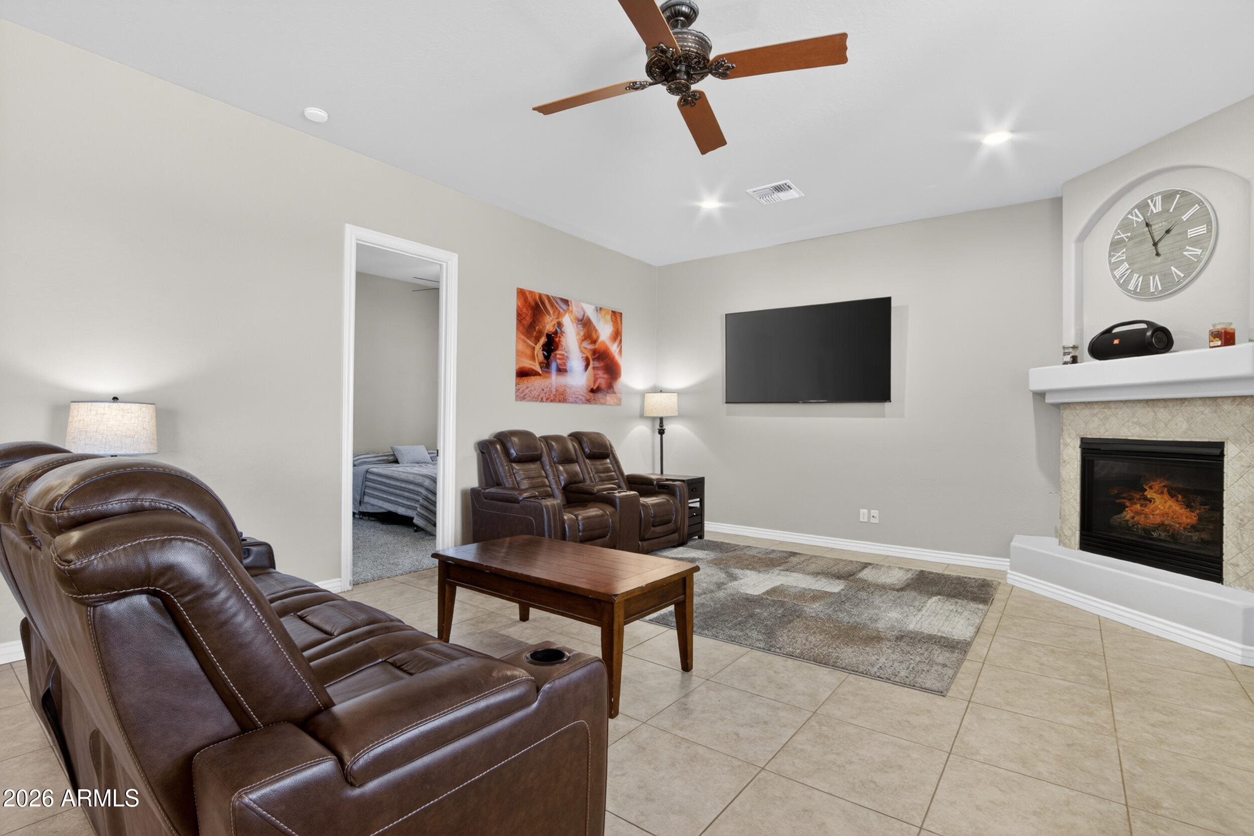 5317 E Lonesome Dove Trail