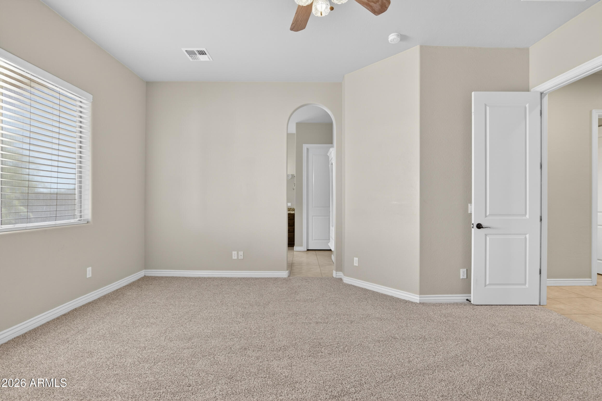 5317 E Lonesome Dove Trail