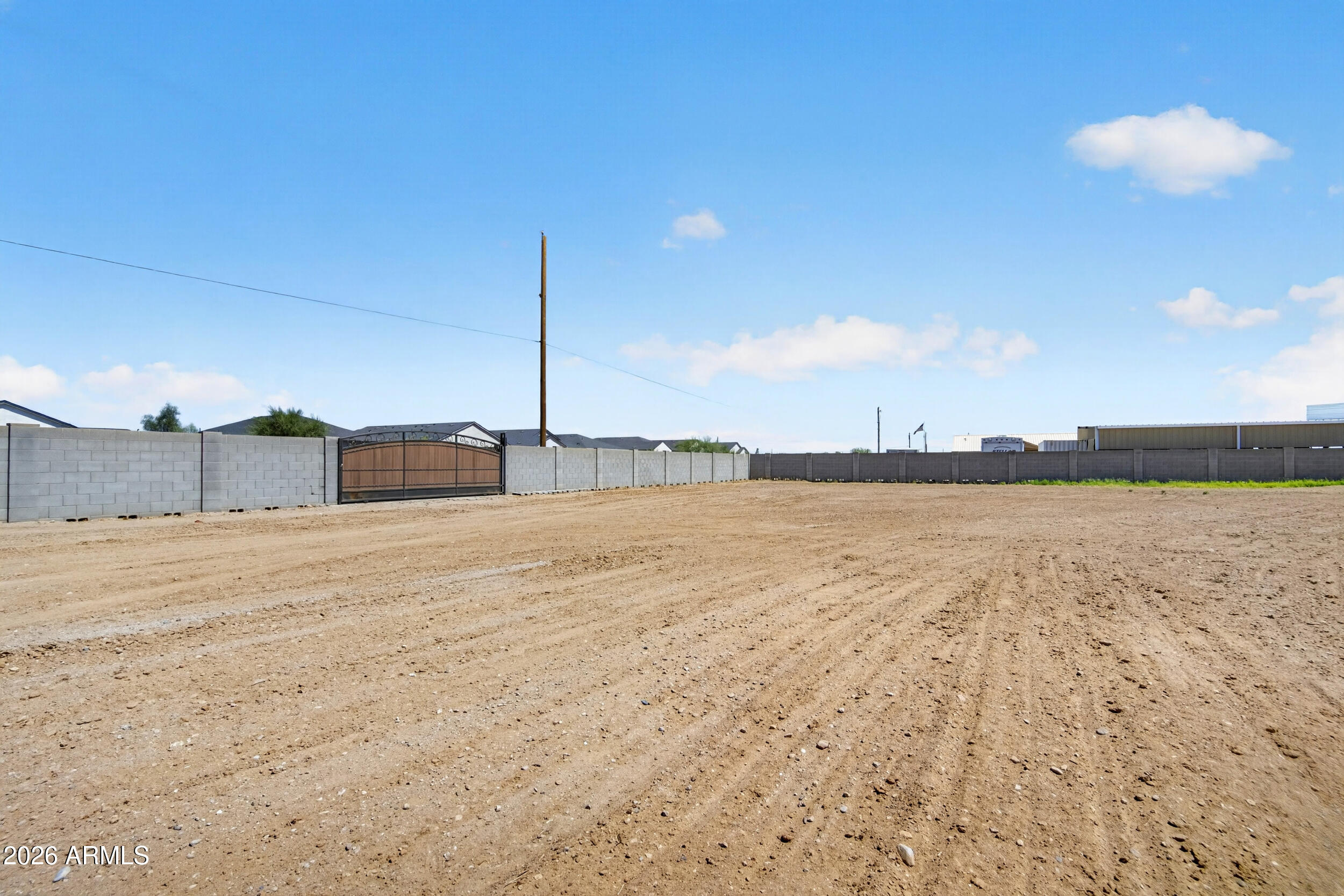 5317 E Lonesome Dove Trail