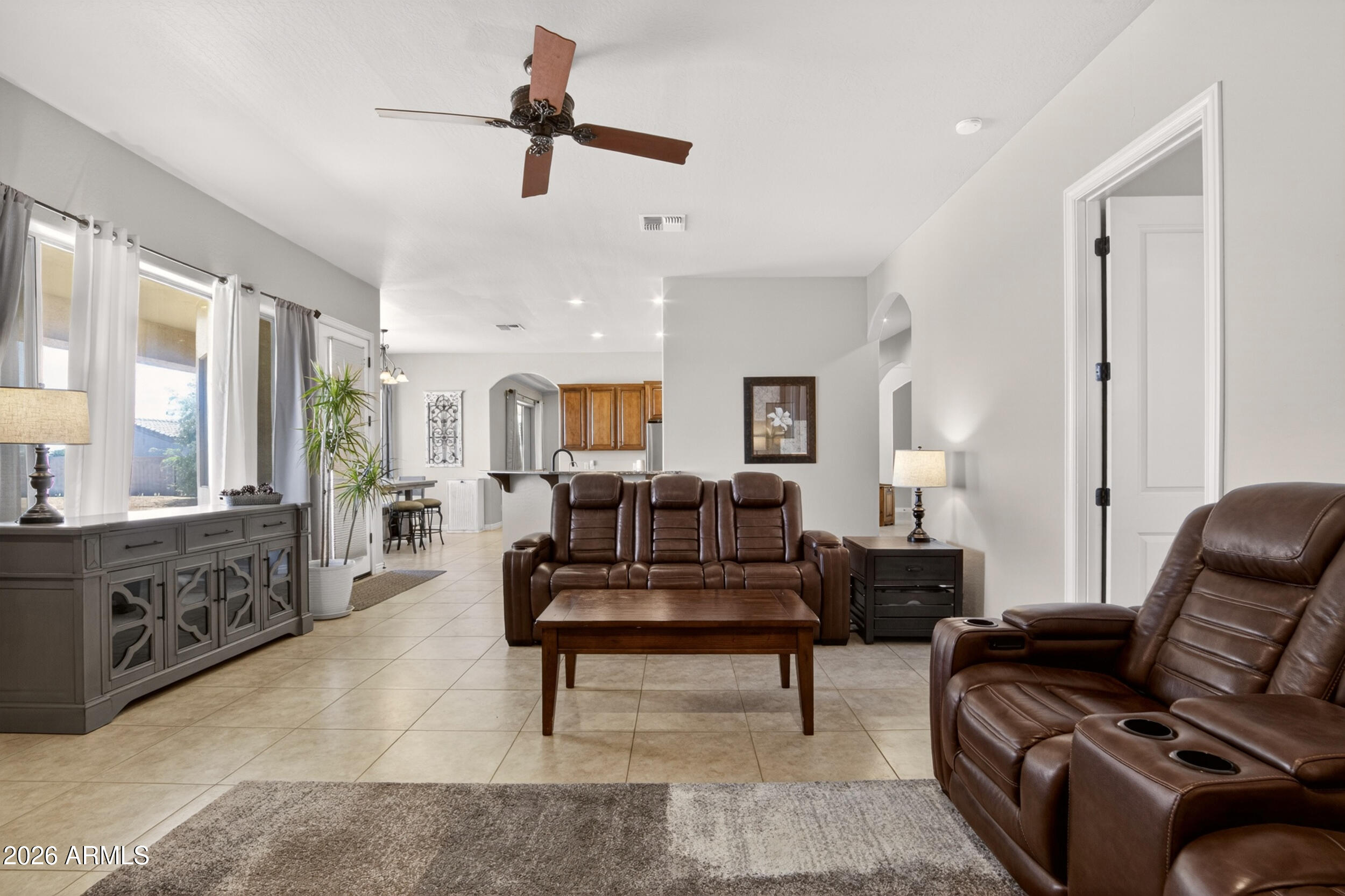 5317 E Lonesome Dove Trail