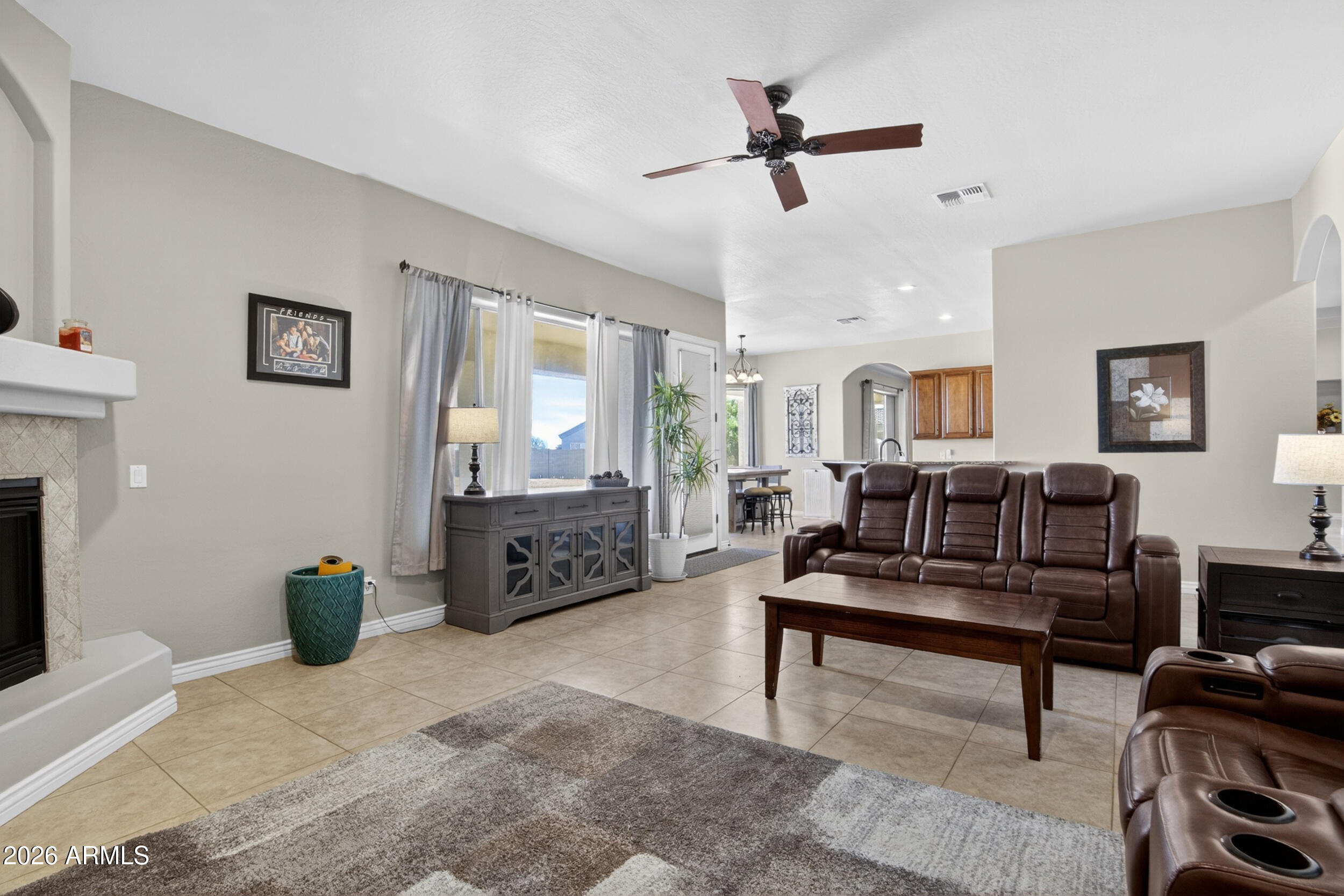 5317 E Lonesome Dove Trail