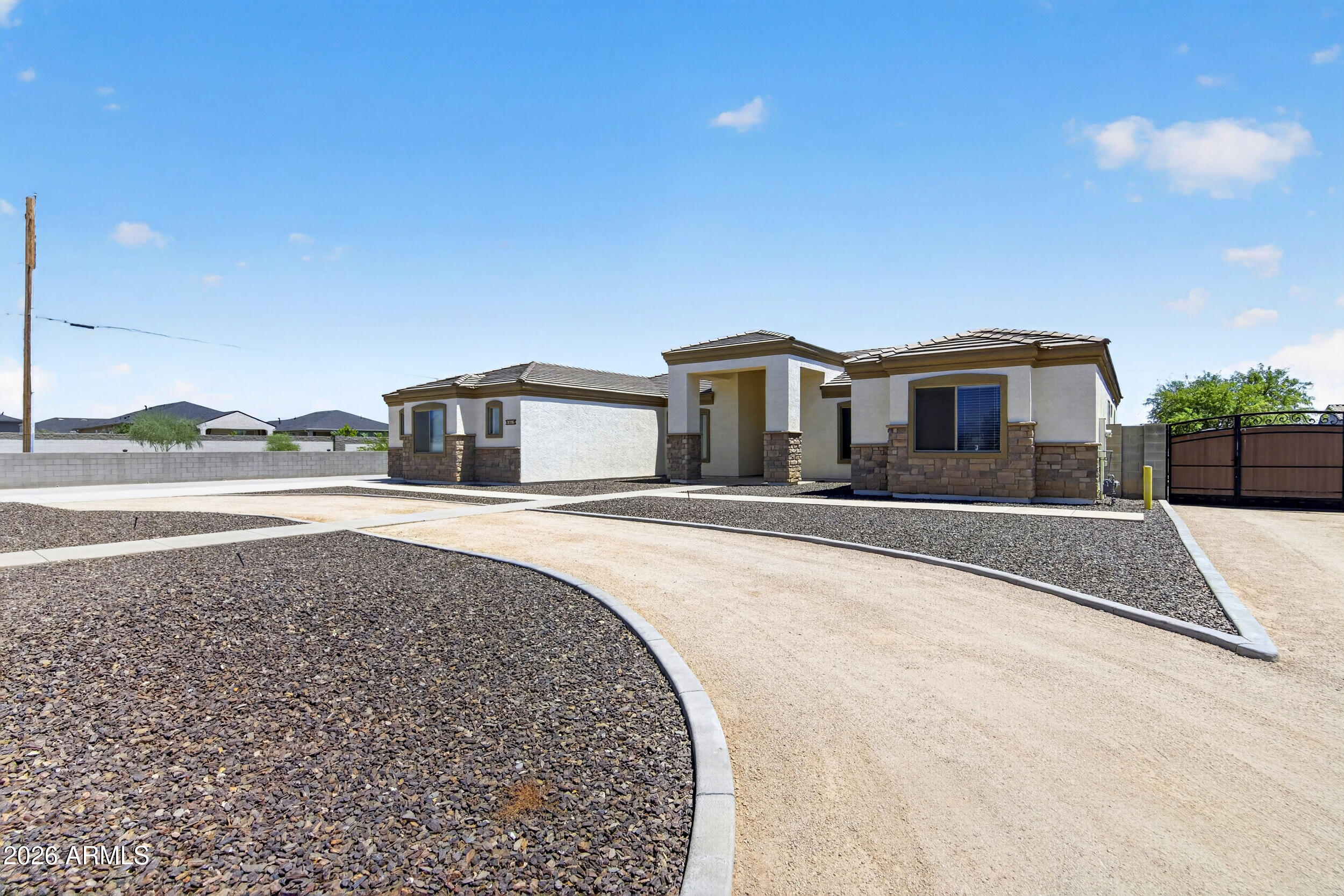 5317 E Lonesome Dove Trail
