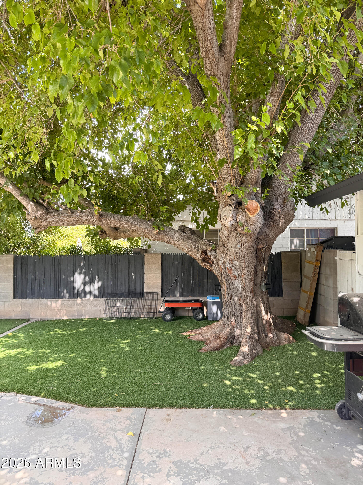1409 W ROVEY Avenue