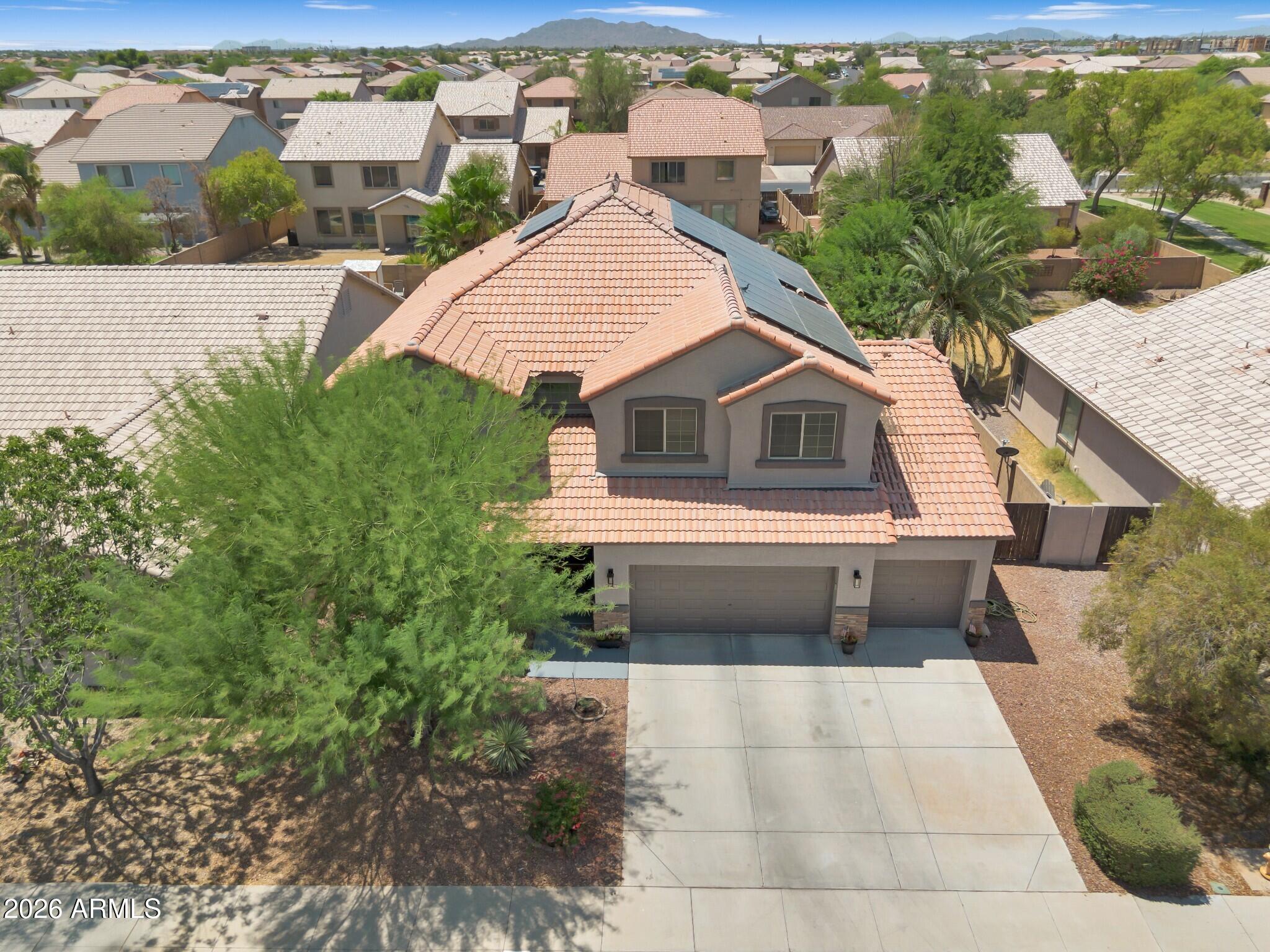 1565 E PRICKLY PEAR Place