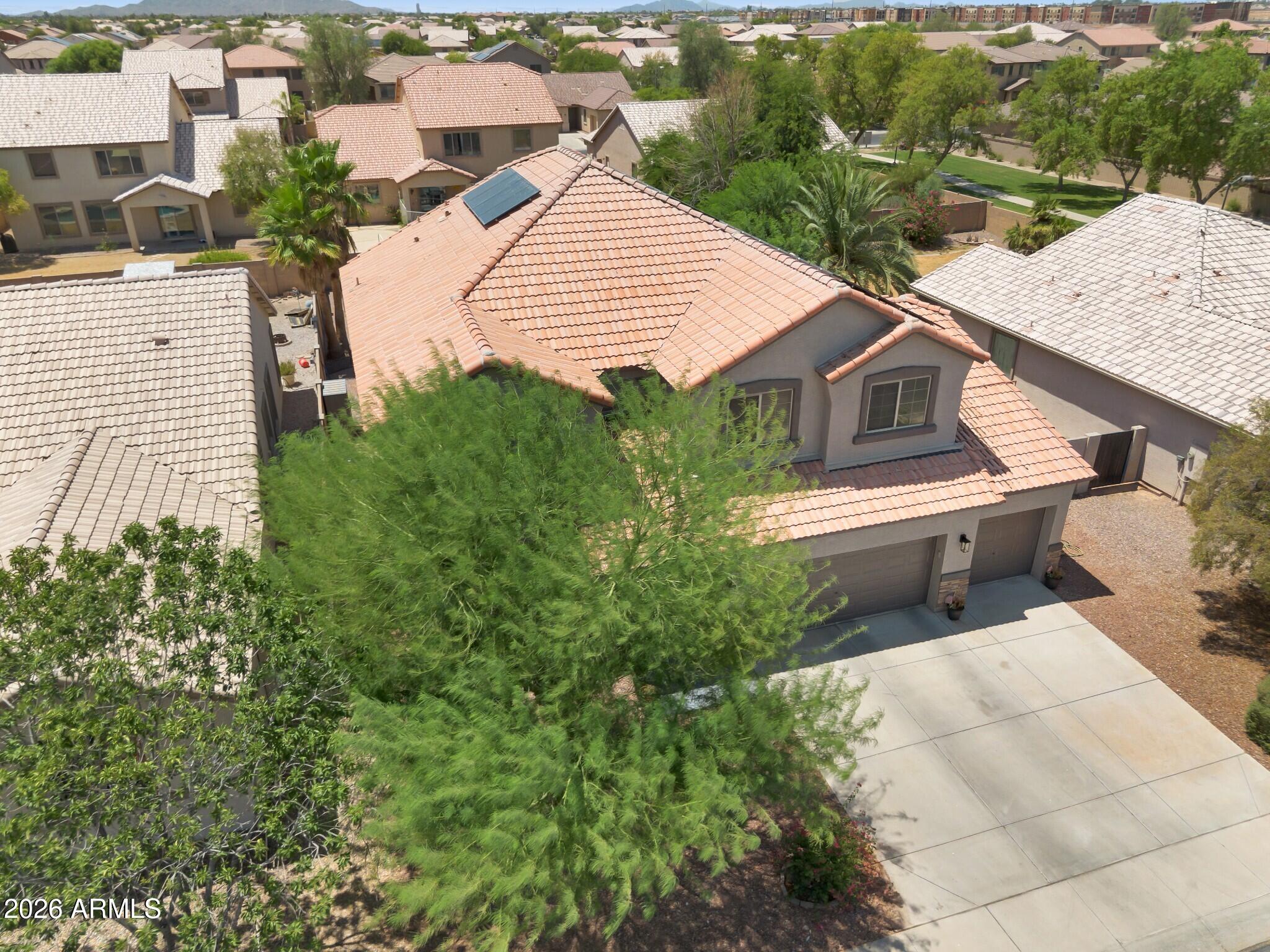 1565 E PRICKLY PEAR Place