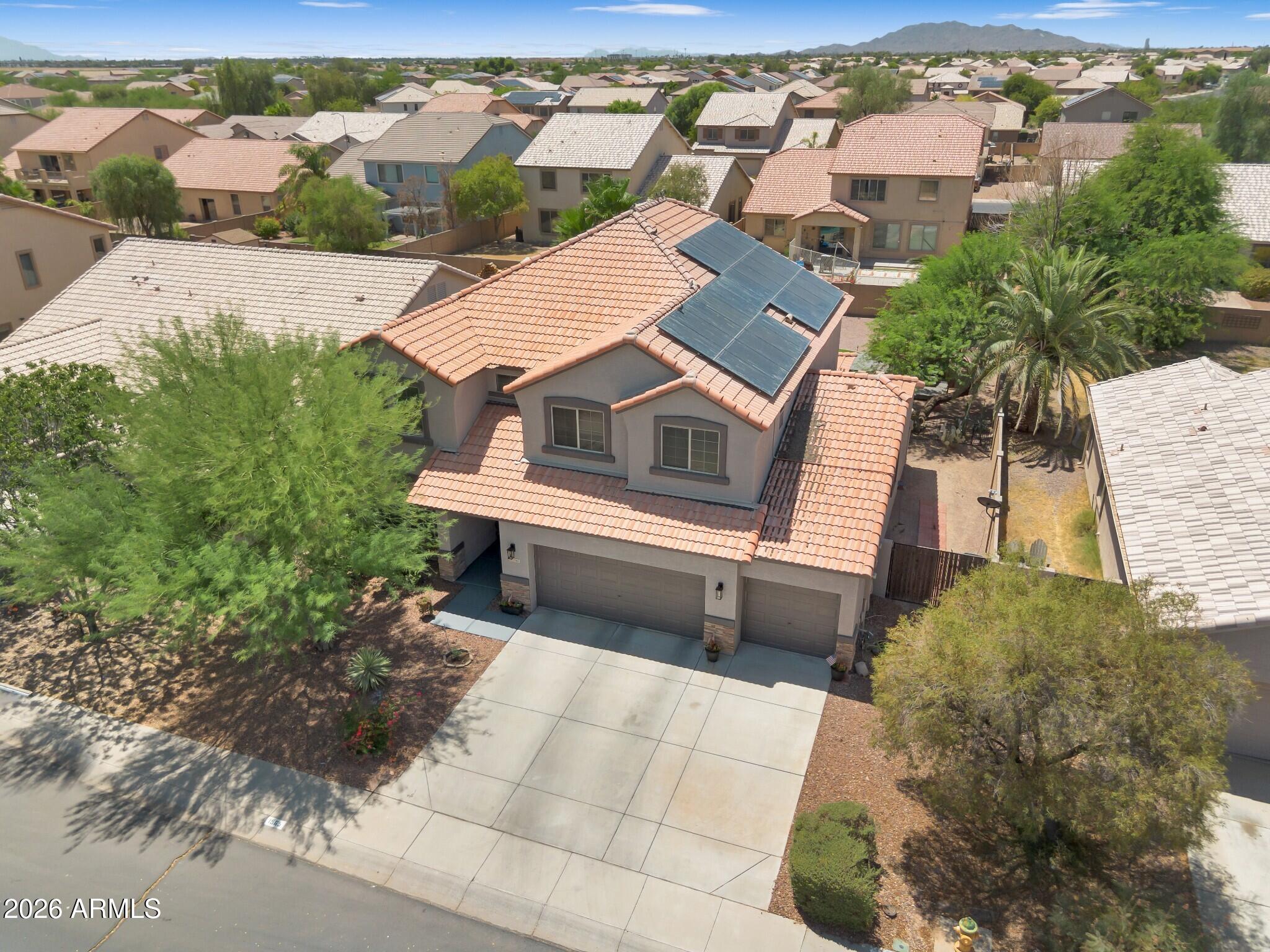1565 E PRICKLY PEAR Place