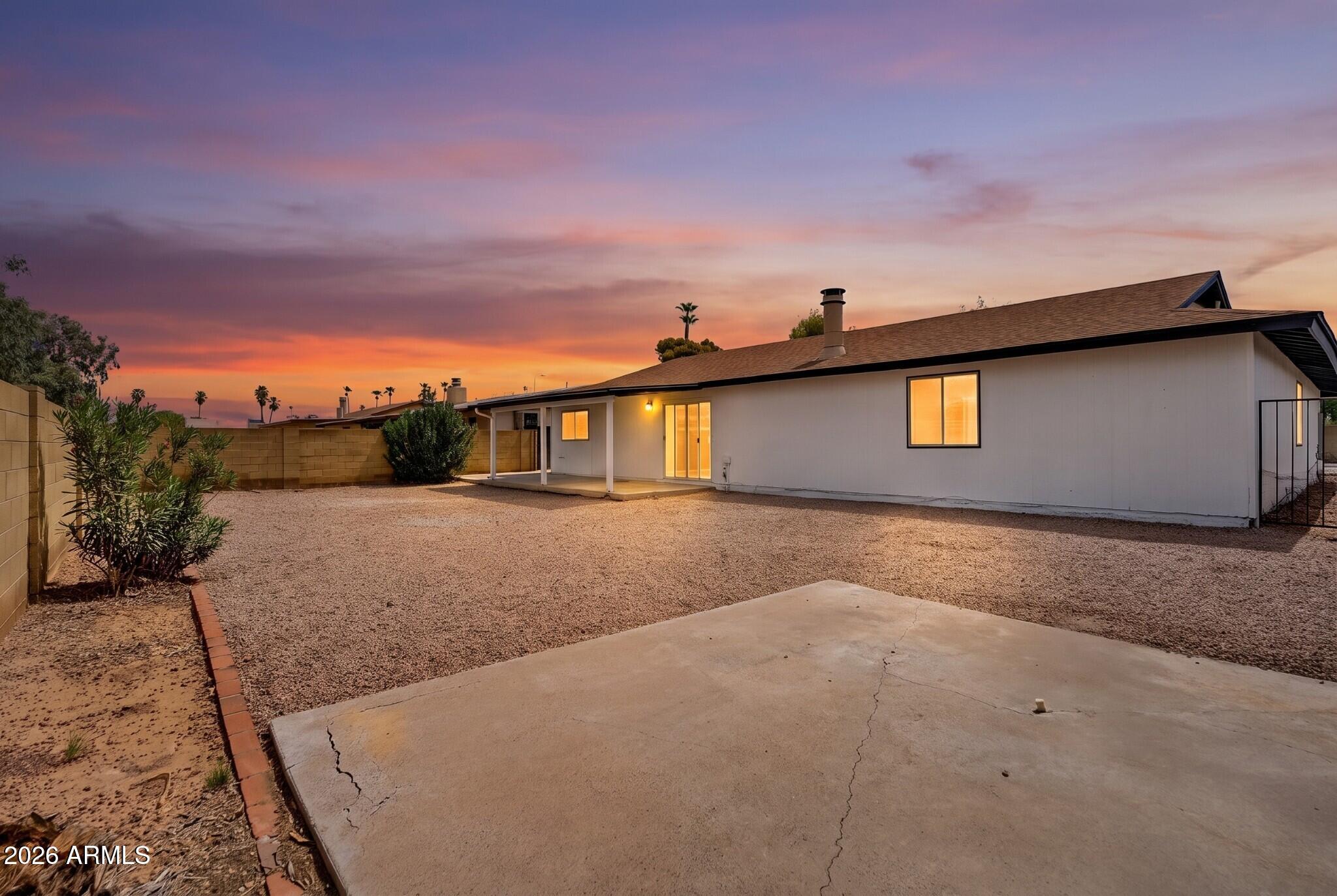 2214 S COTTONWOOD Drive