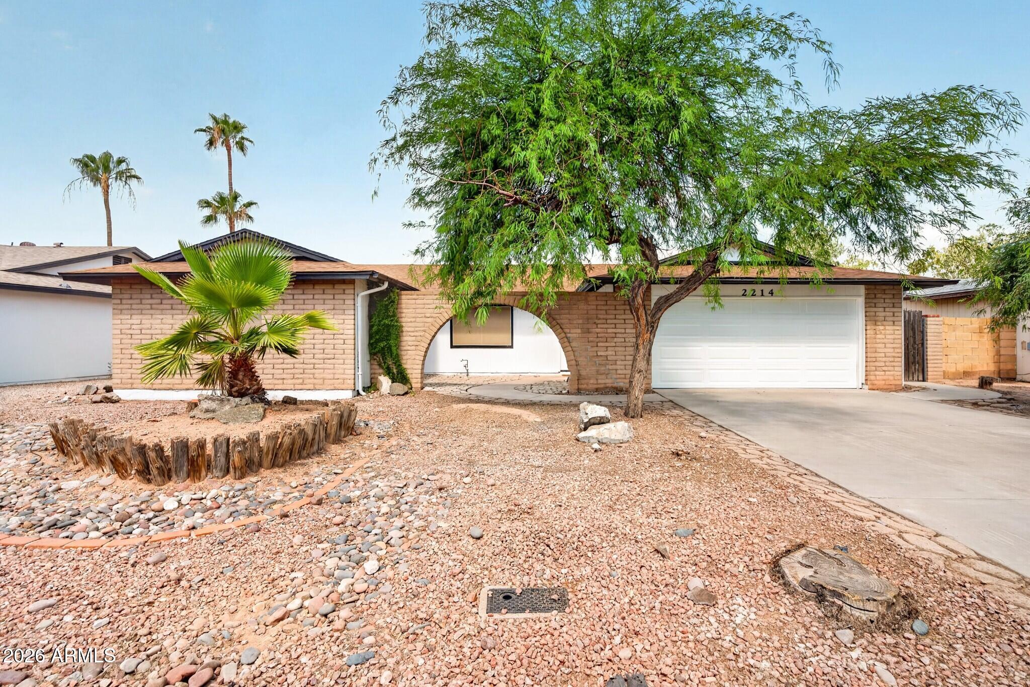 2214 S COTTONWOOD Drive