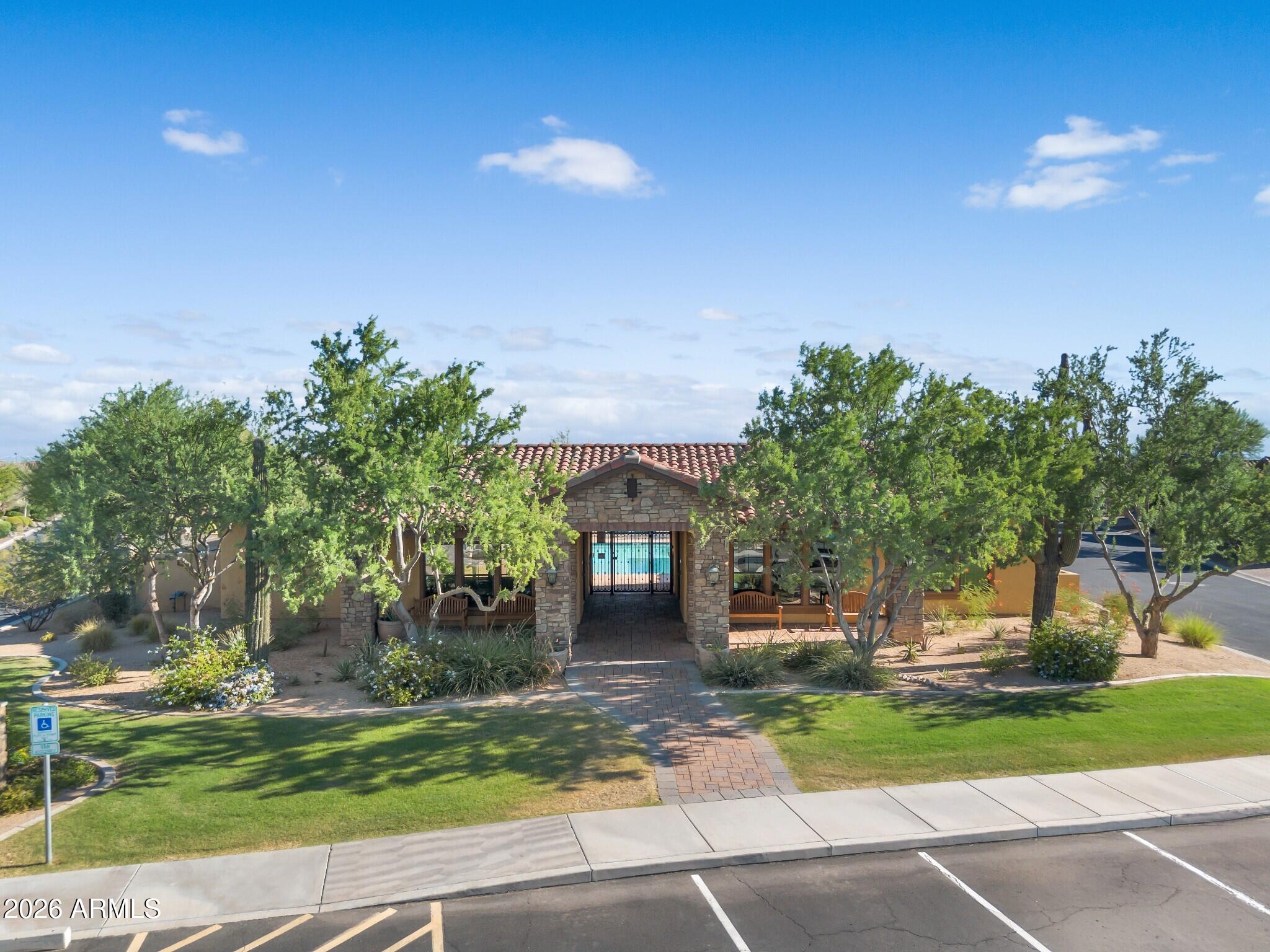 2152 N 88TH Street