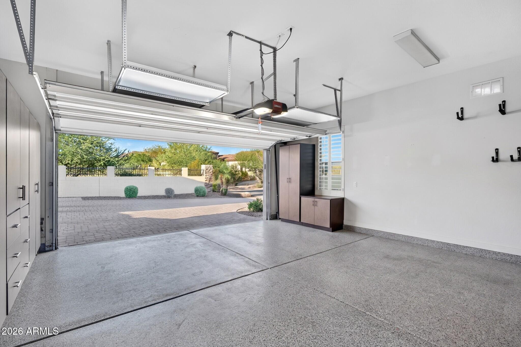 2152 N 88TH Street