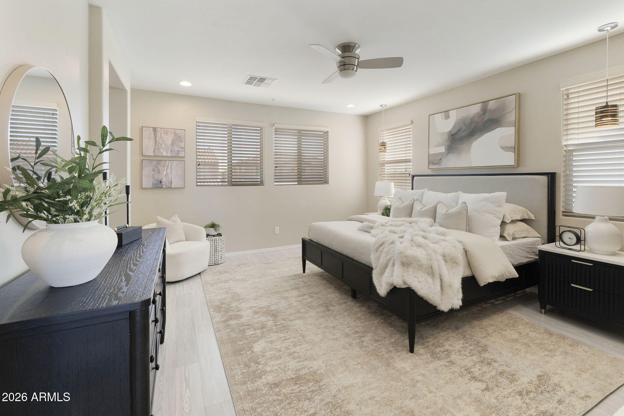 3386 E TIFFANY Court