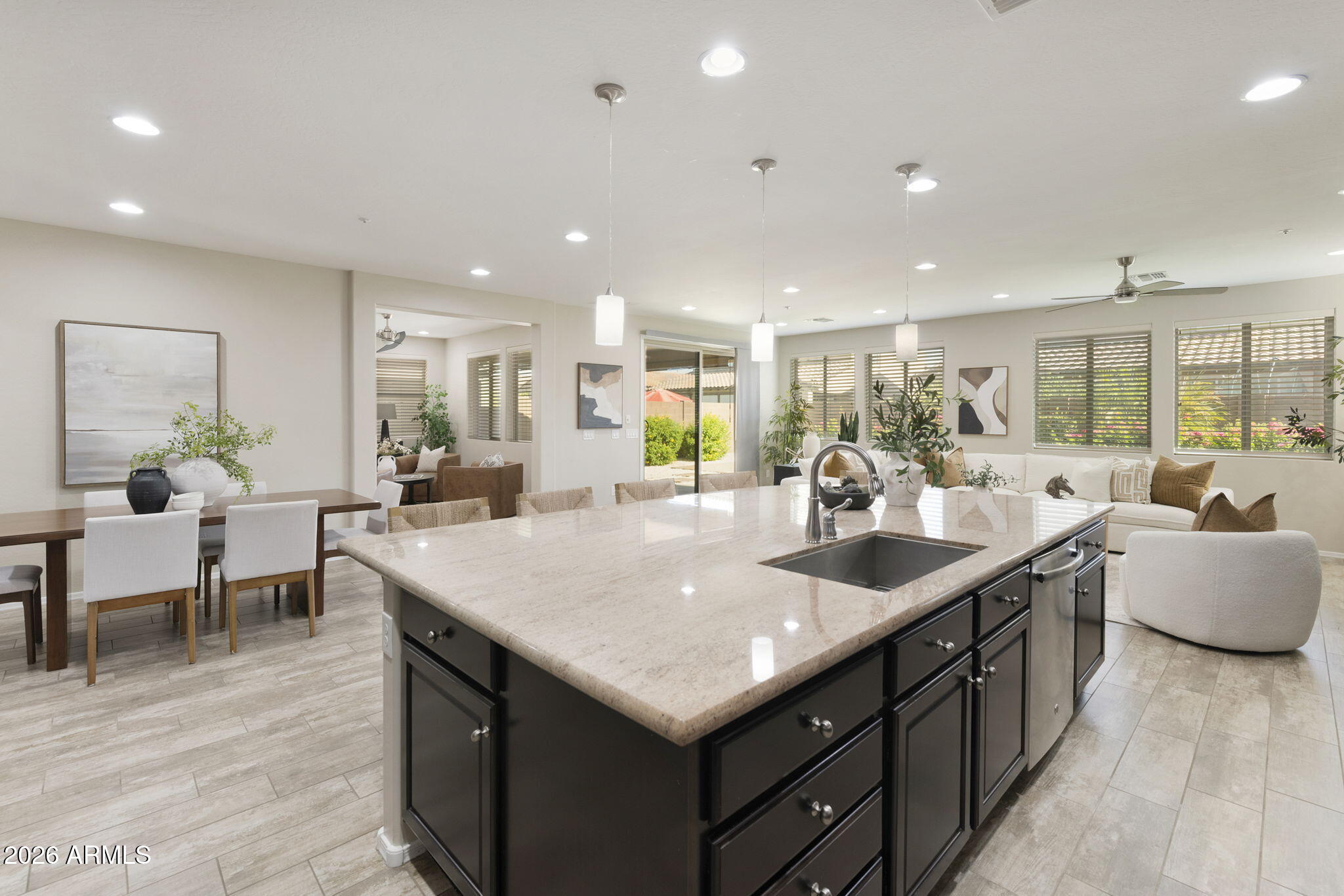 3386 E TIFFANY Court