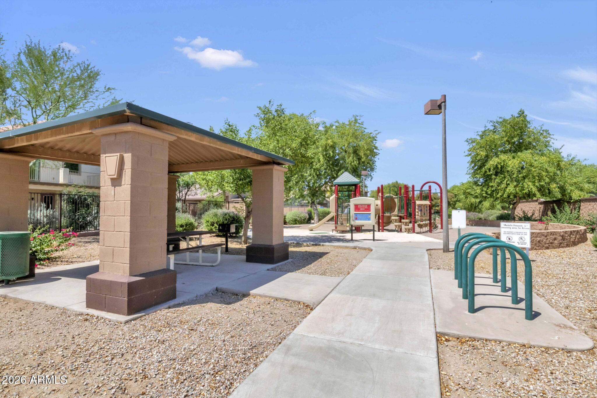 3386 E TIFFANY Court