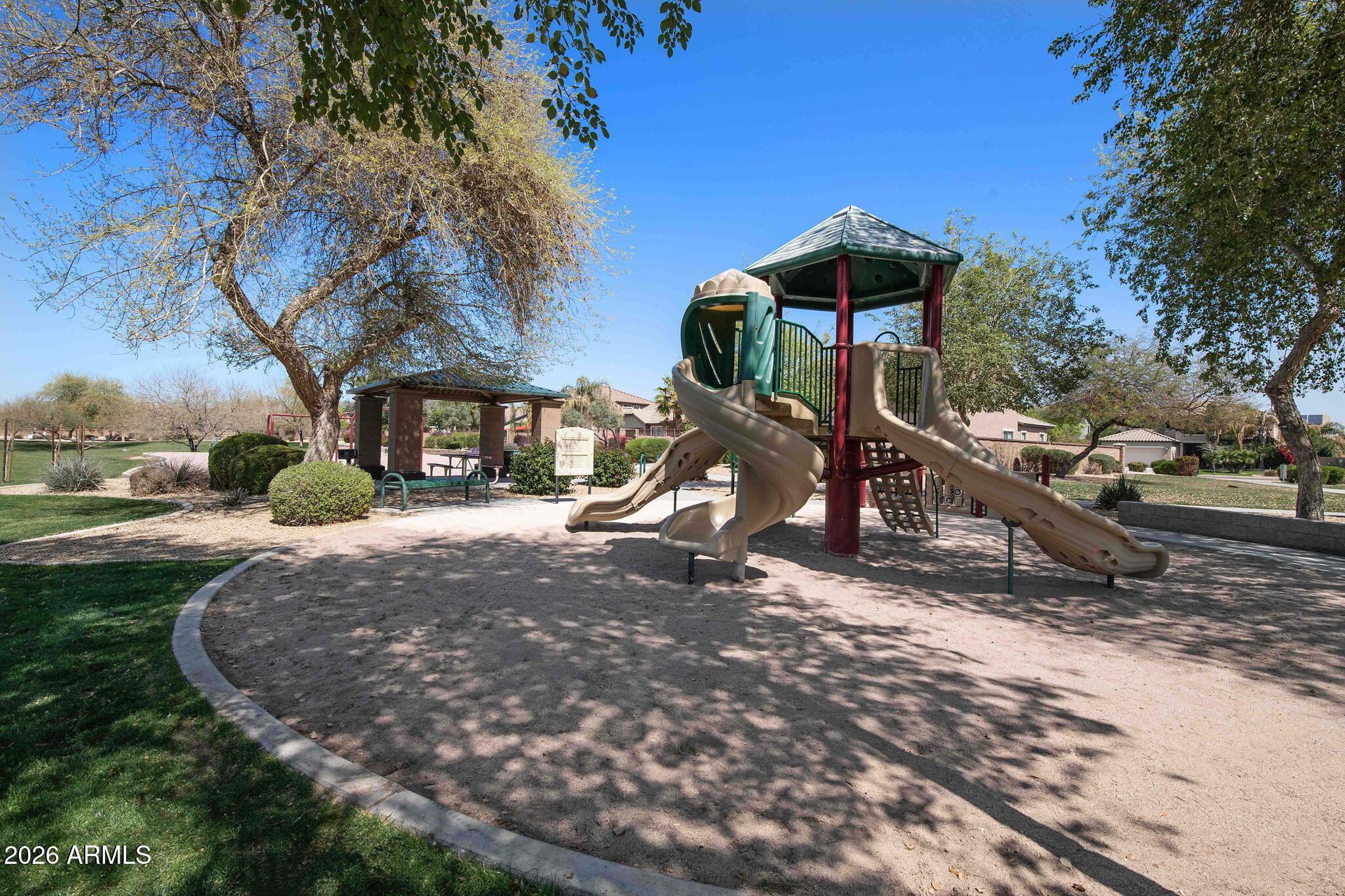 3386 E TIFFANY Court