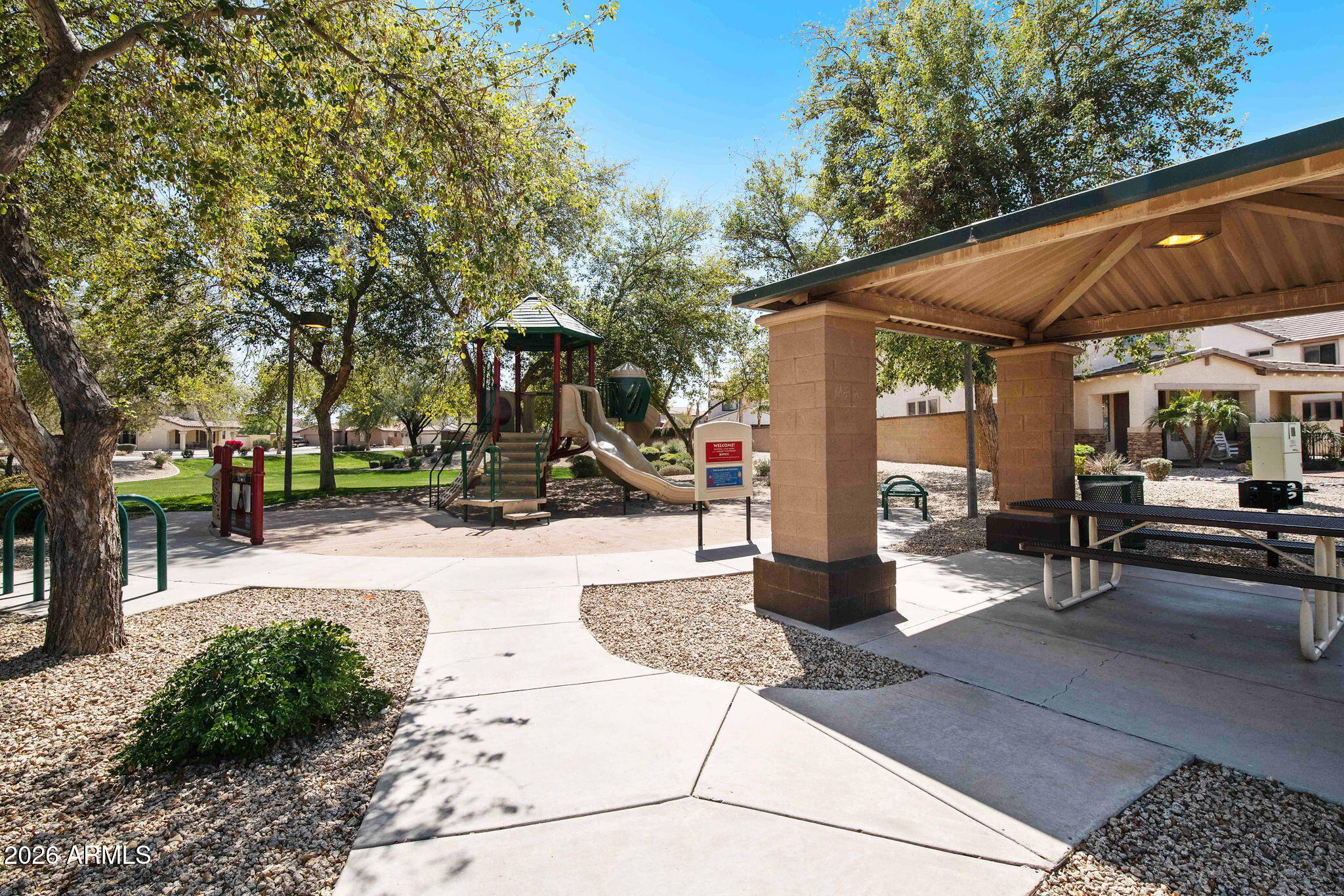 3386 E TIFFANY Court