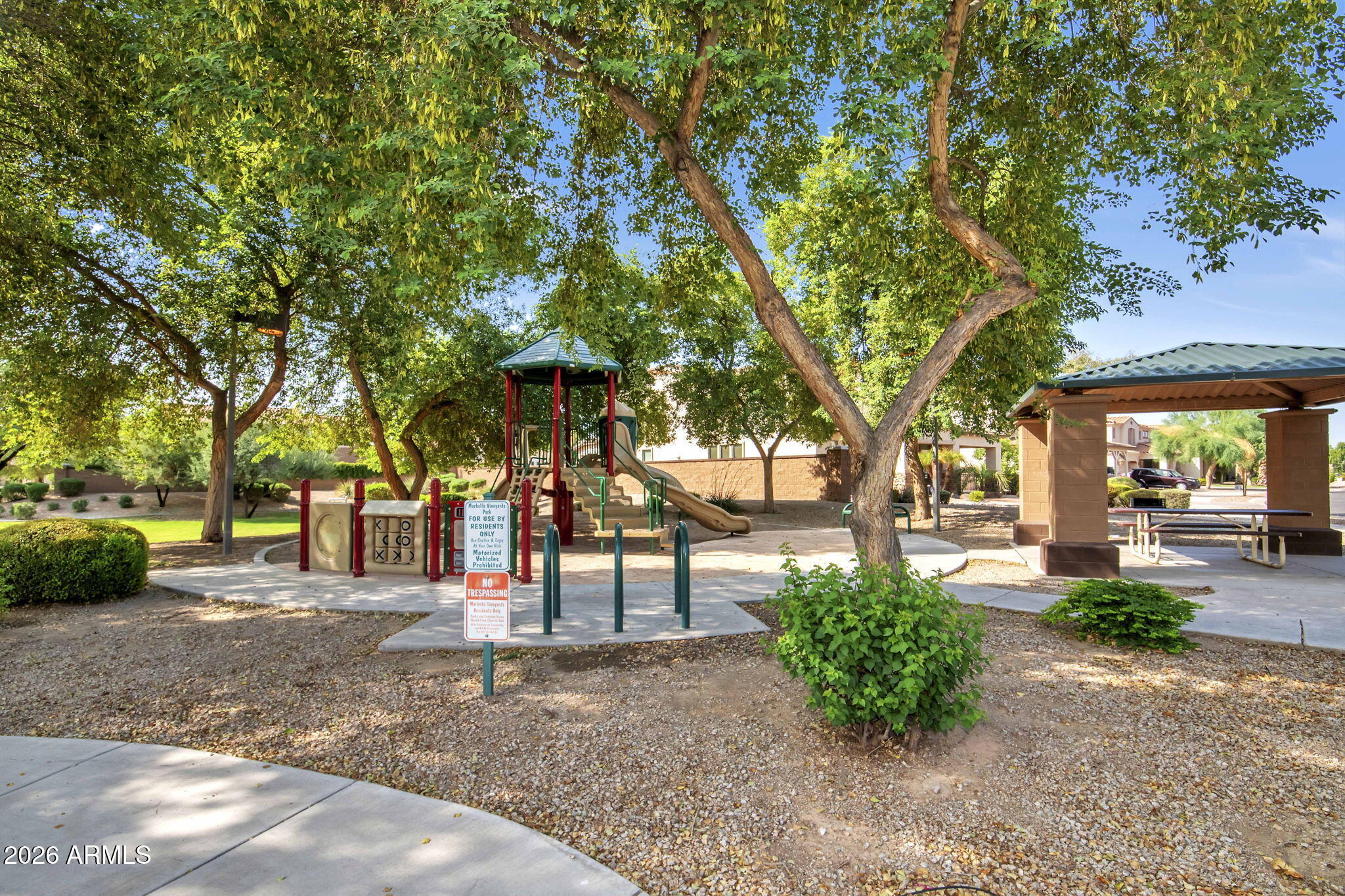 3386 E TIFFANY Court