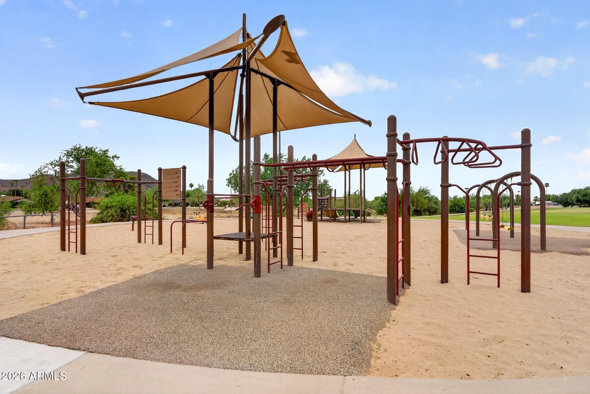 1930 W JOAN DE ARC Avenue