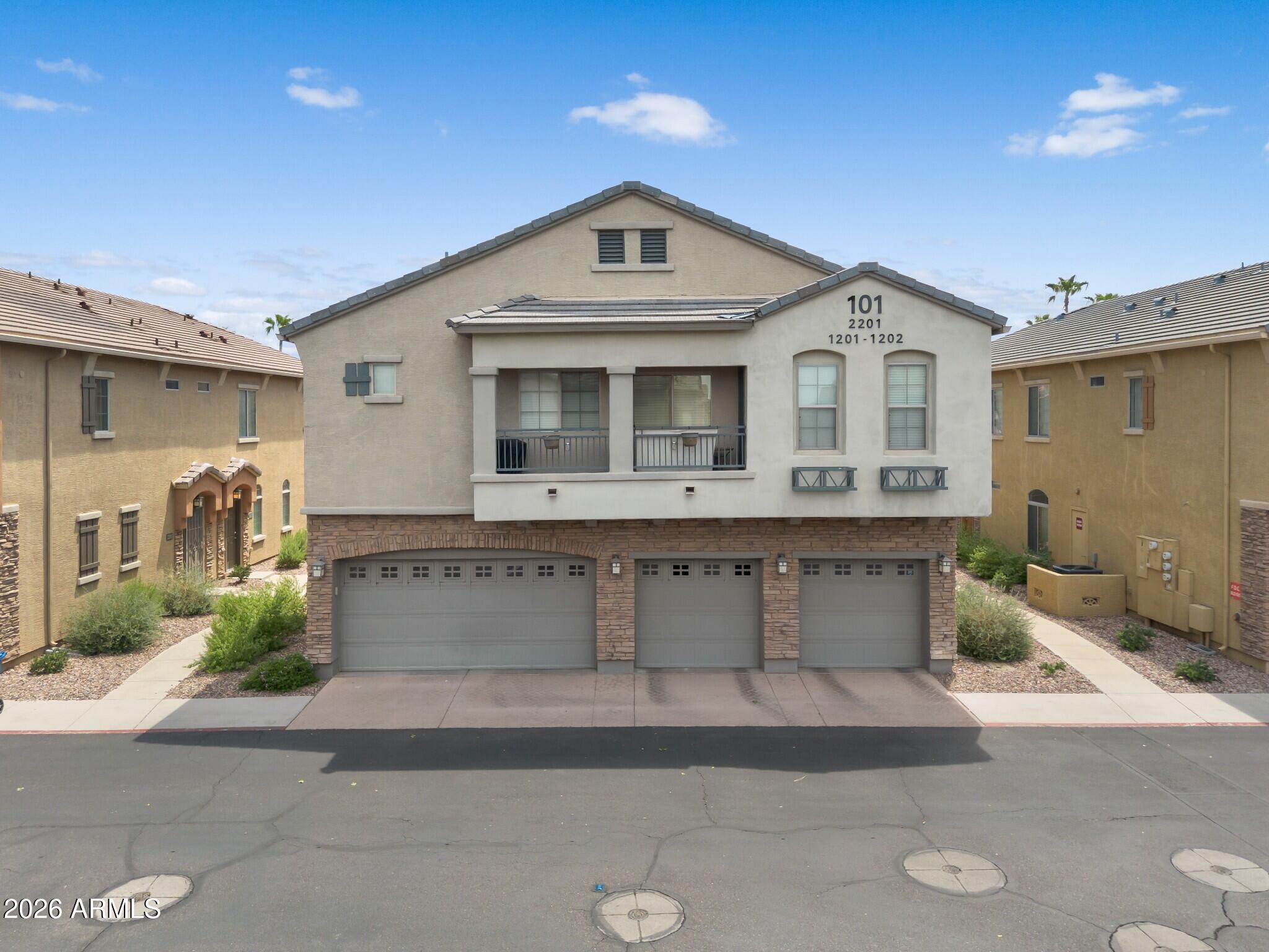 1350 S GREENFIELD Road 1202
